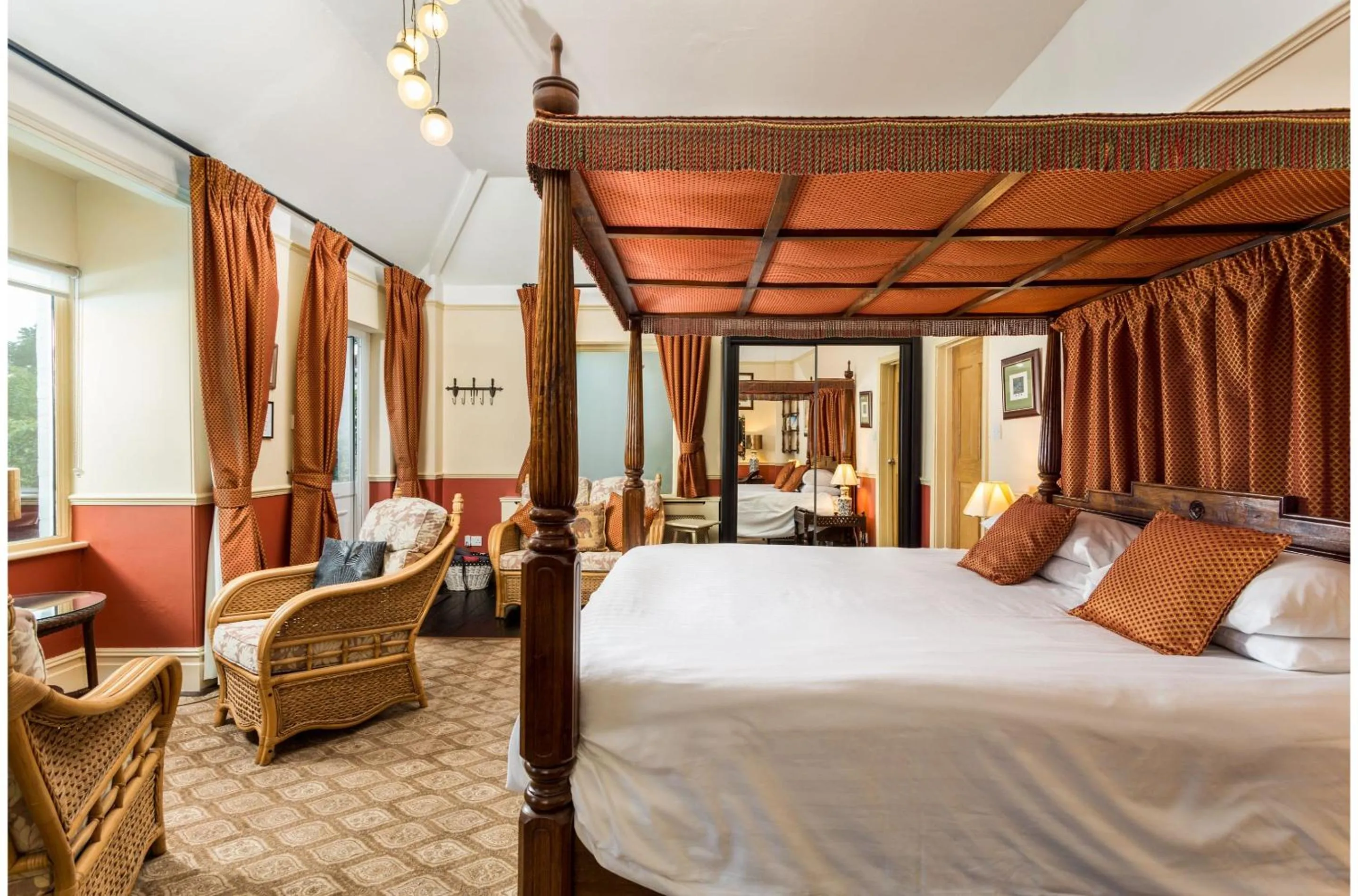 Bedroom, Bed in Orestone Manor