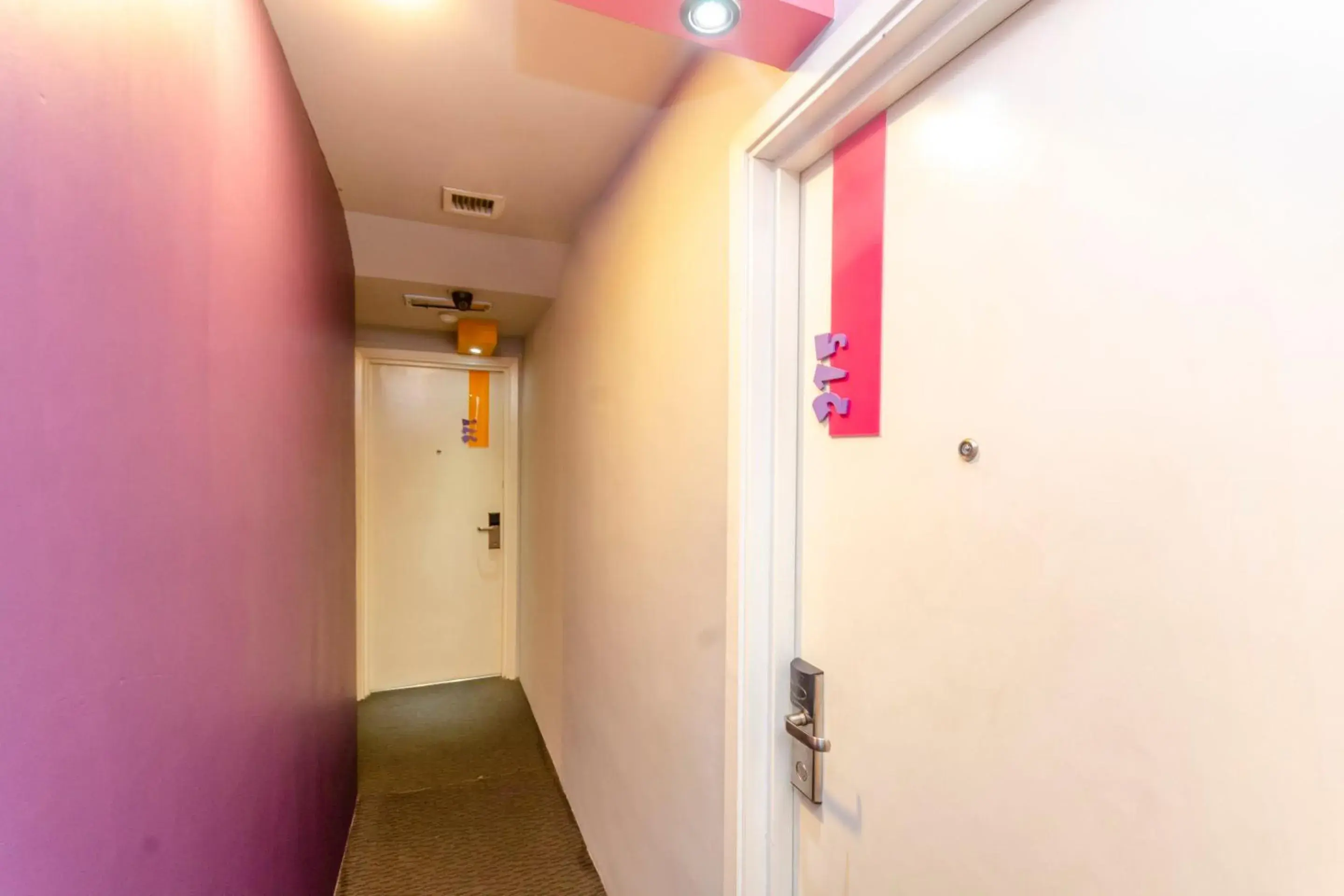 Bathroom in OYO 902 Rooms Boutique Hotel