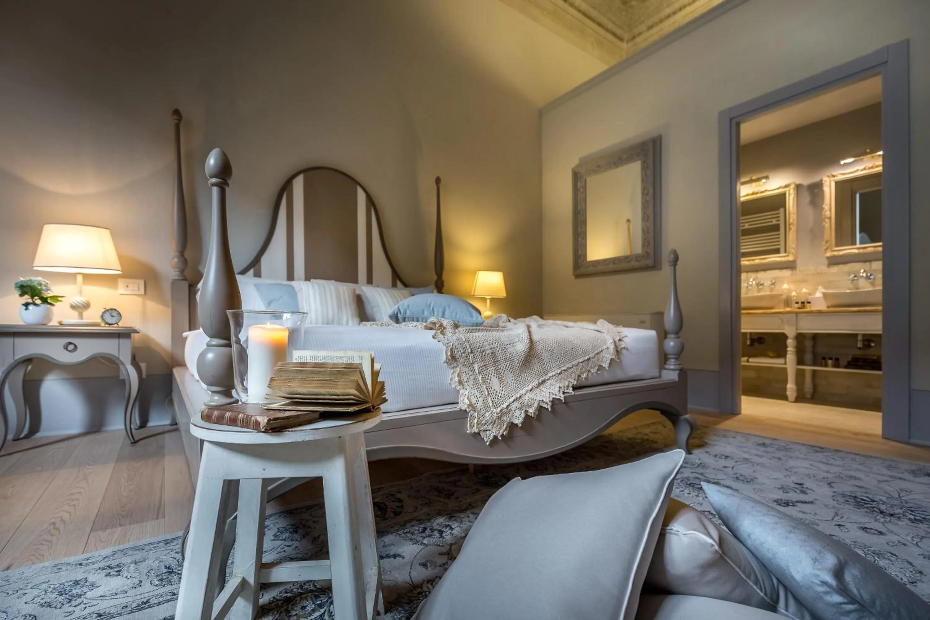 Bedroom, Bed in Palazzo Ridolfi - Residenza d'Epoca