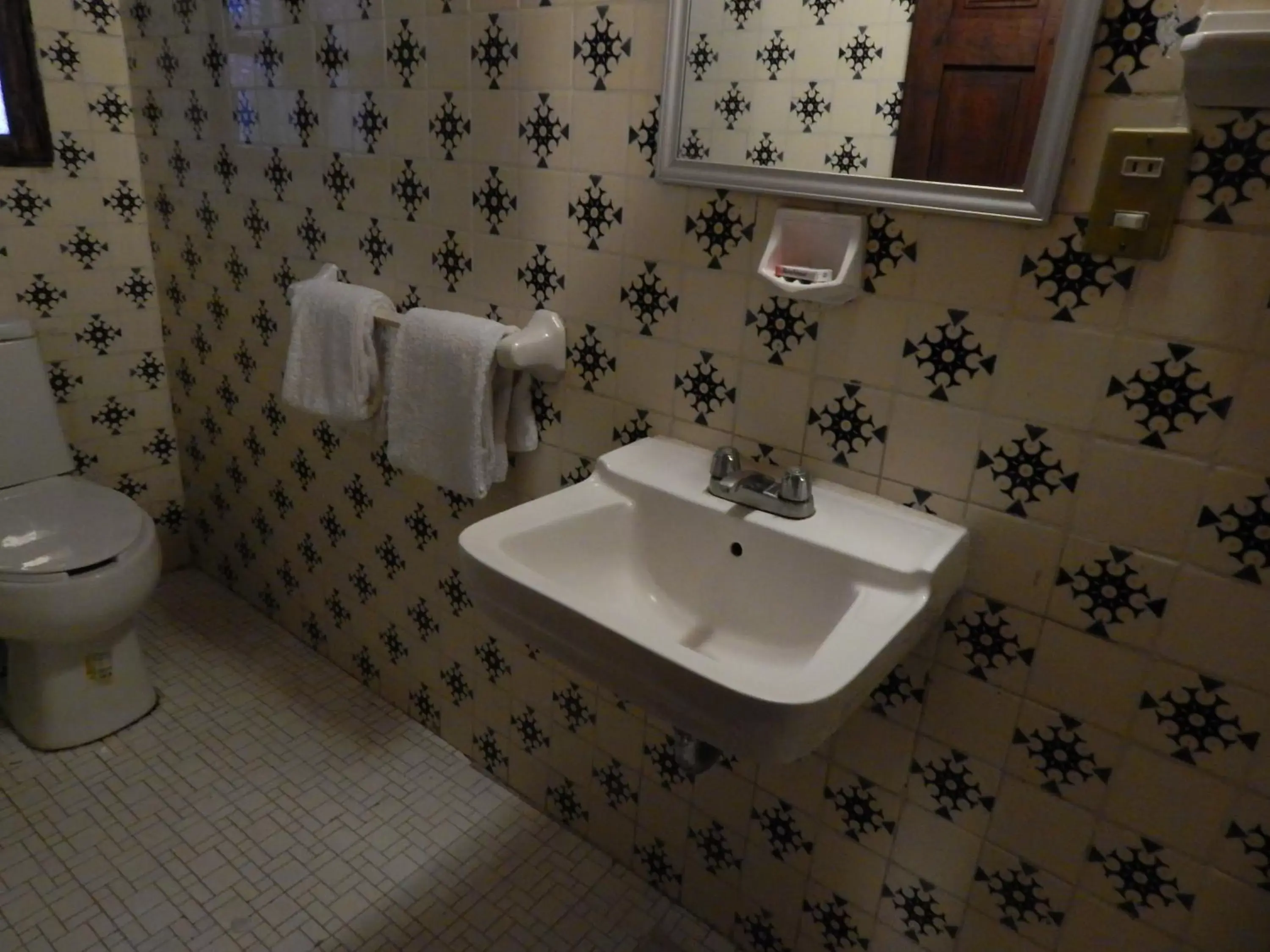 Toilet, Bathroom in Hotel Molino del Rey