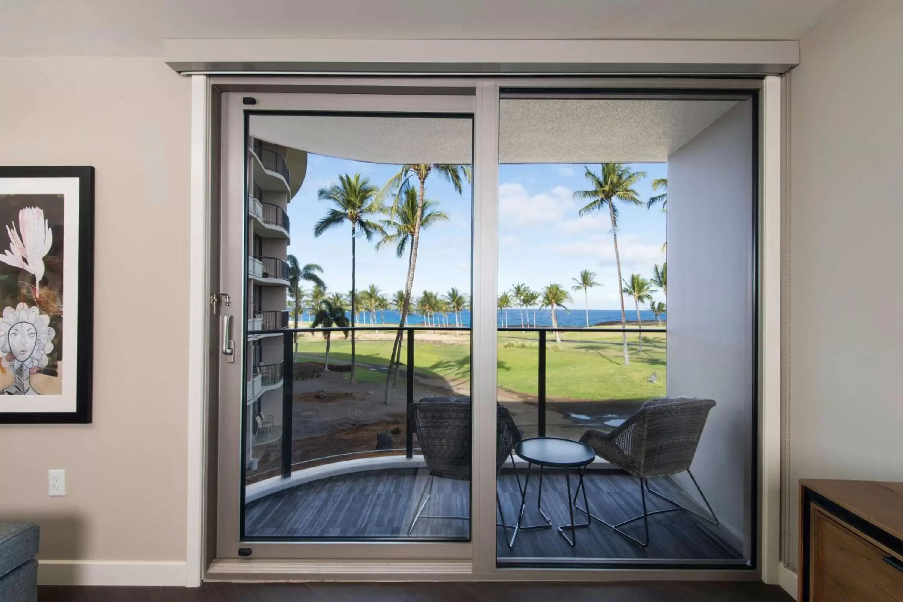 Living room in Hilton Grand Vacations Club Ocean Tower Waikoloa Village