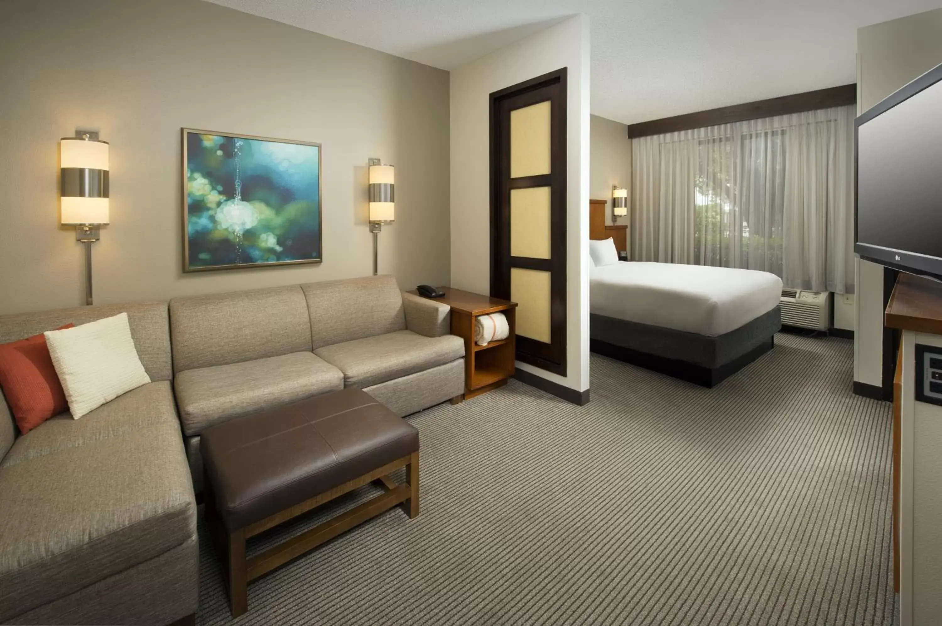 Photo of the whole room in Hyatt Place San Antonio Northwest/Medical Center