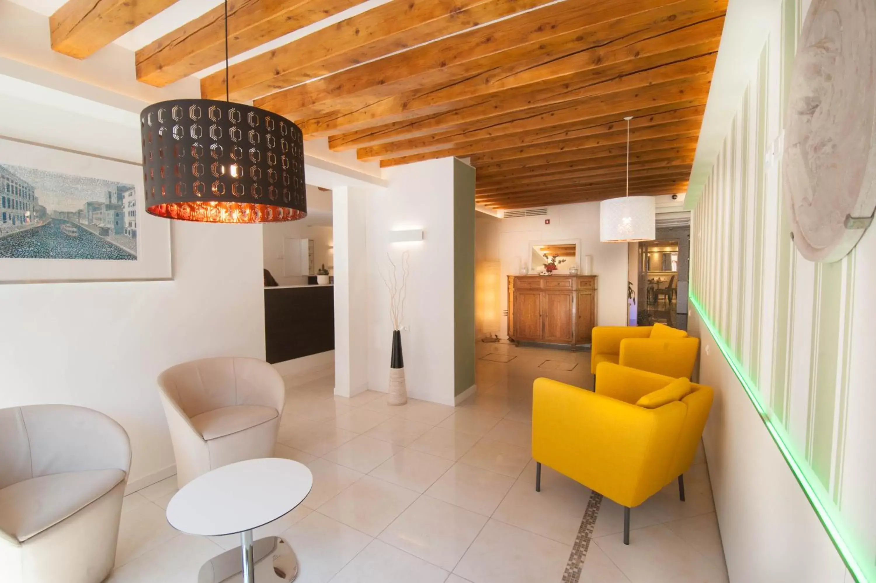 Lobby or reception, Seating Area in Leone Hotel