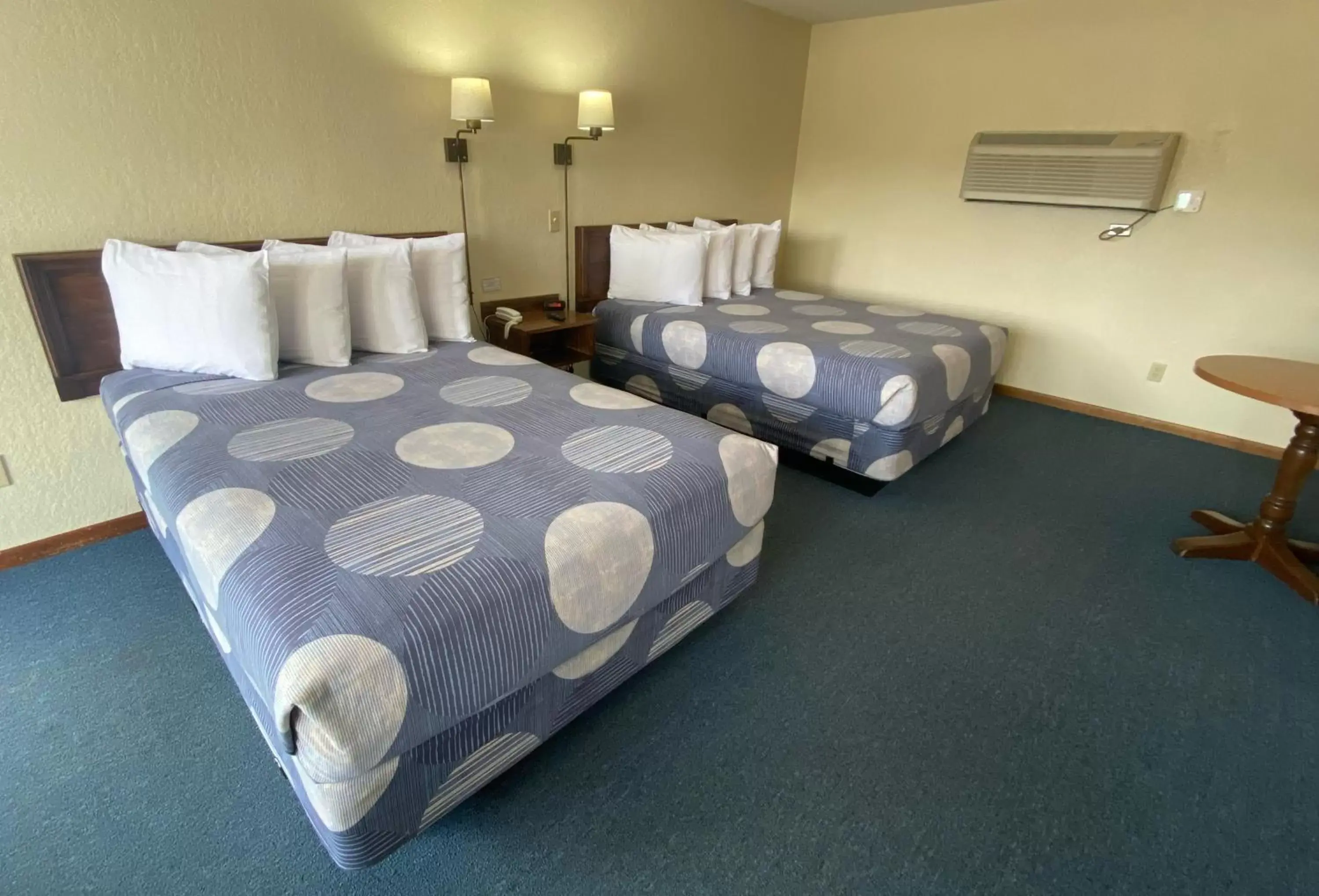 Bed in Waterway Inn