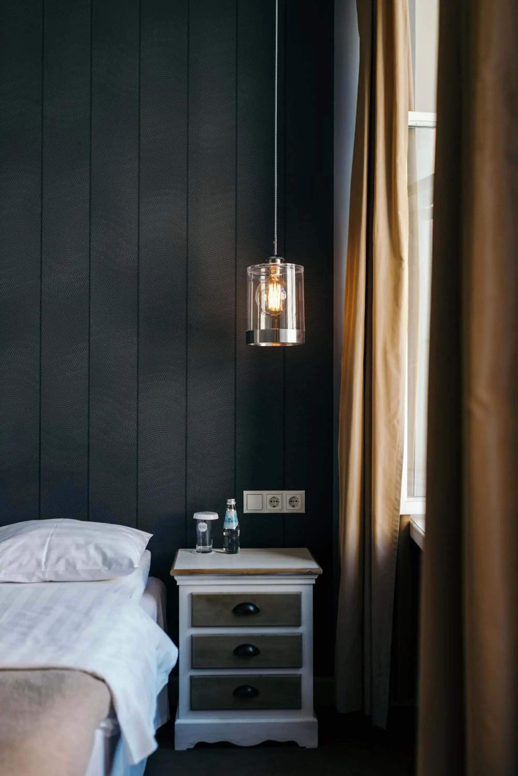 Bedroom, Bed in Merchants House Hotel