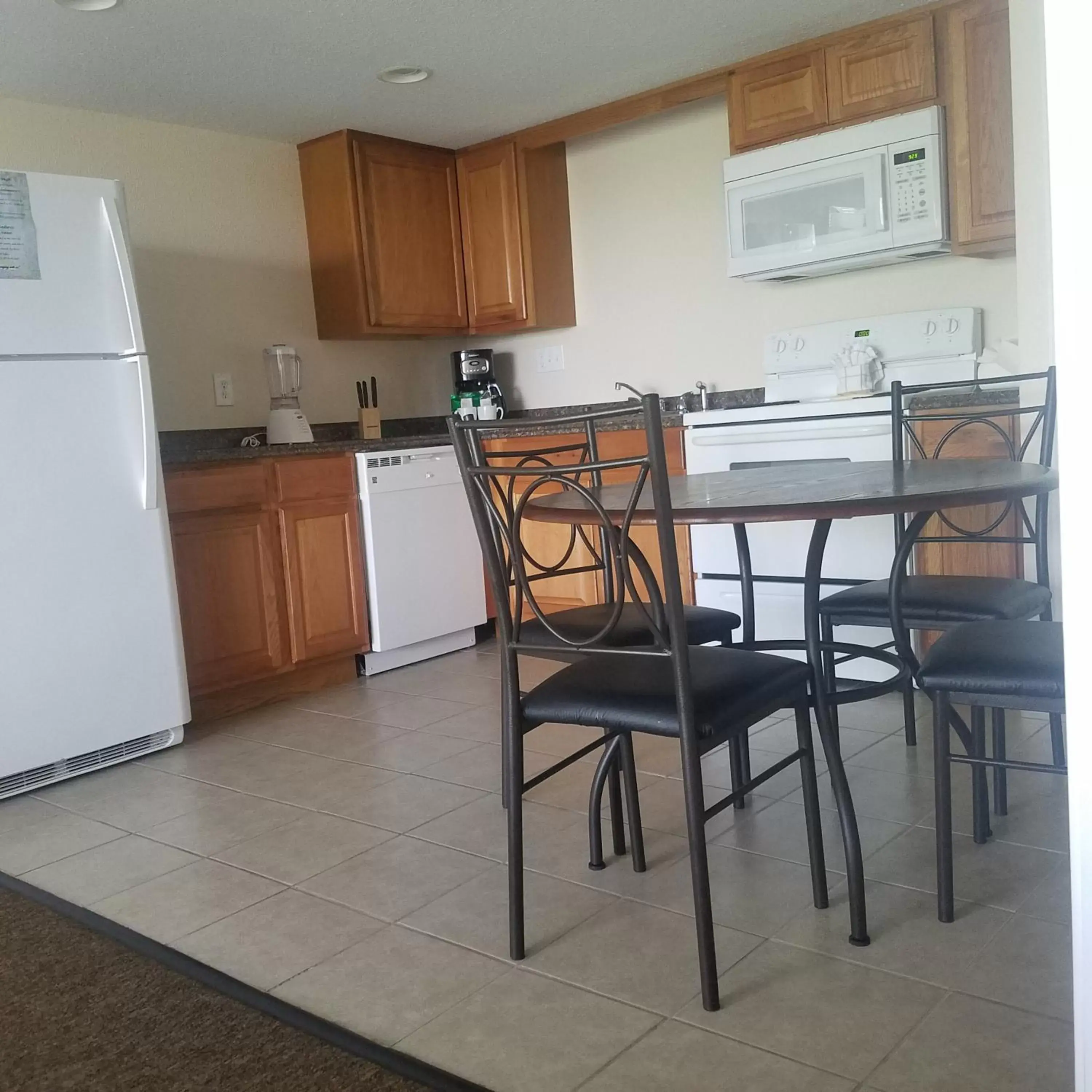 Kitchen/Kitchenette in The Park at Foxborough