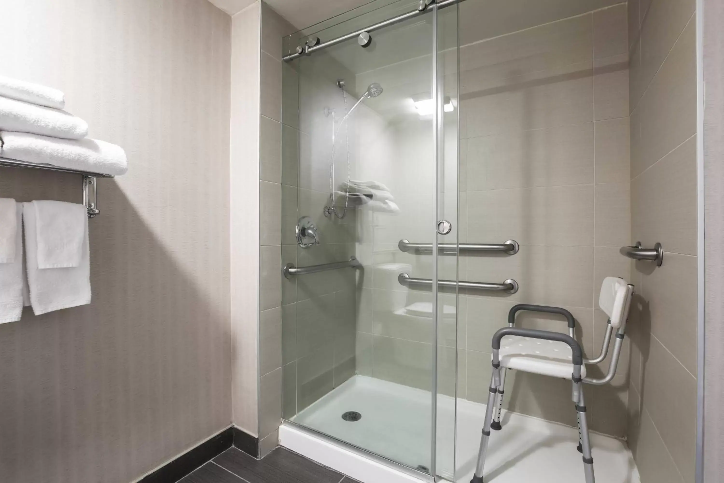 Bathroom in SpringHill Suites by Marriott Oklahoma City Quail Springs