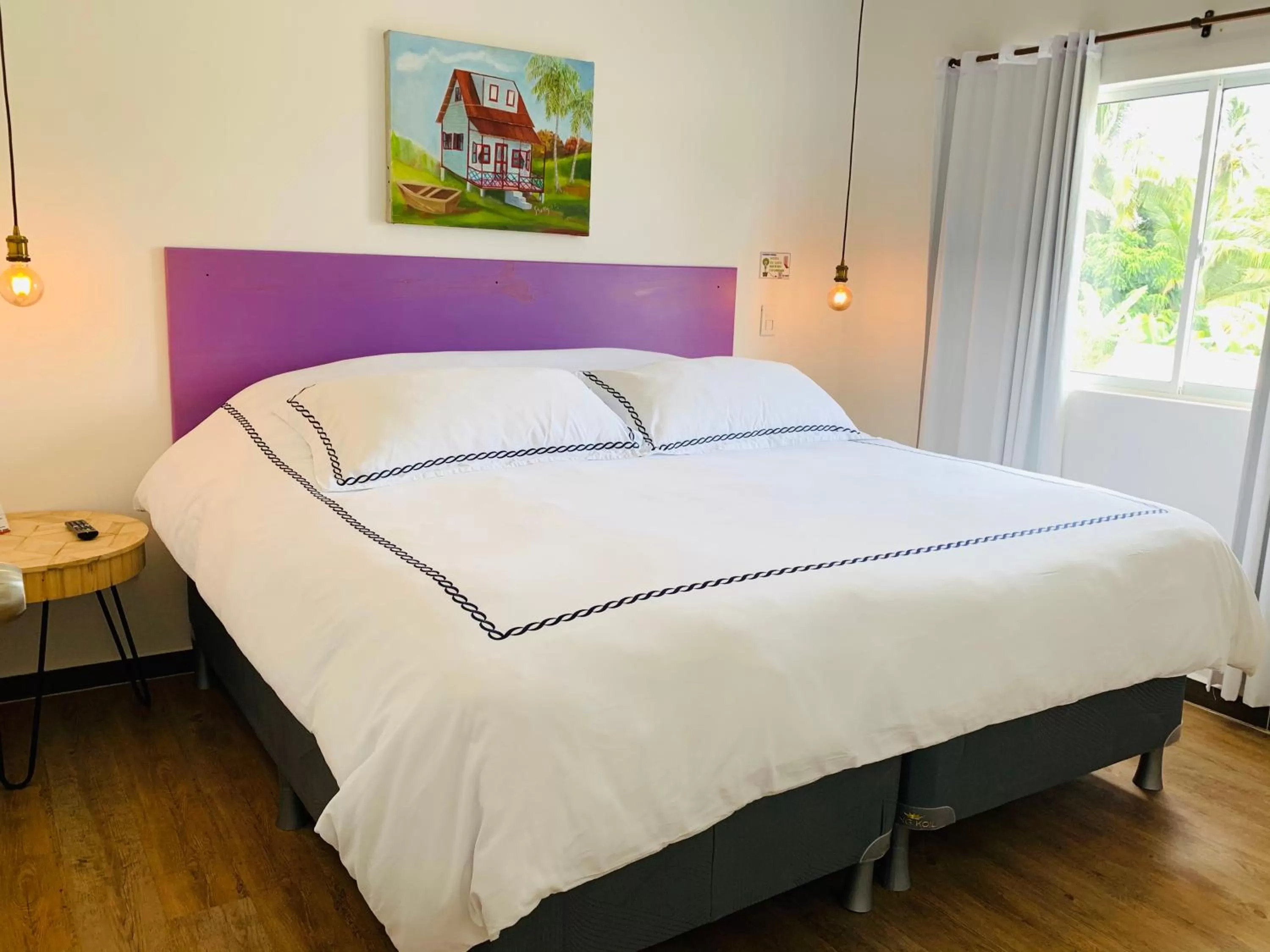 Bed in Be Happy Hotel