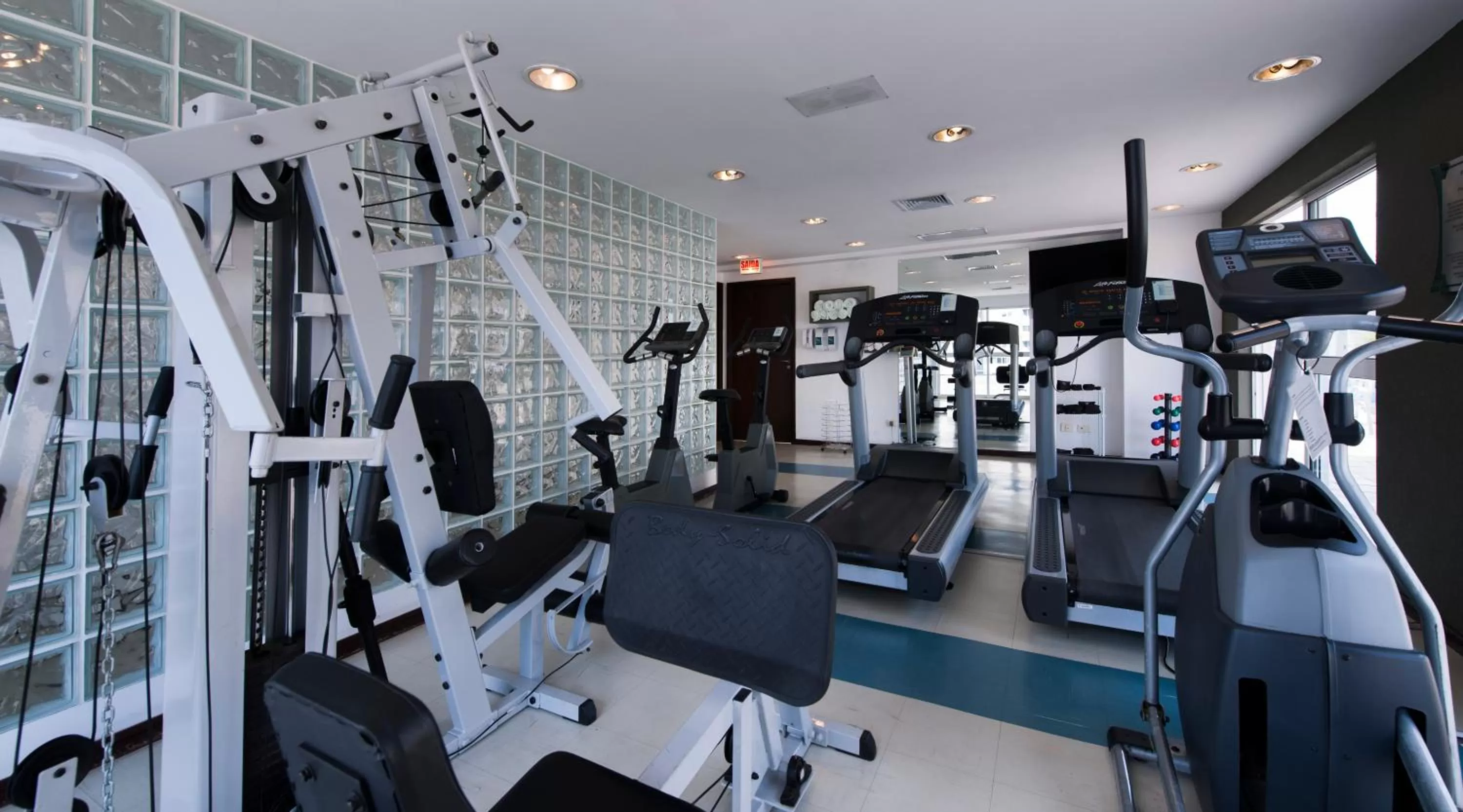Fitness centre/facilities in Quality Hotel Curitiba