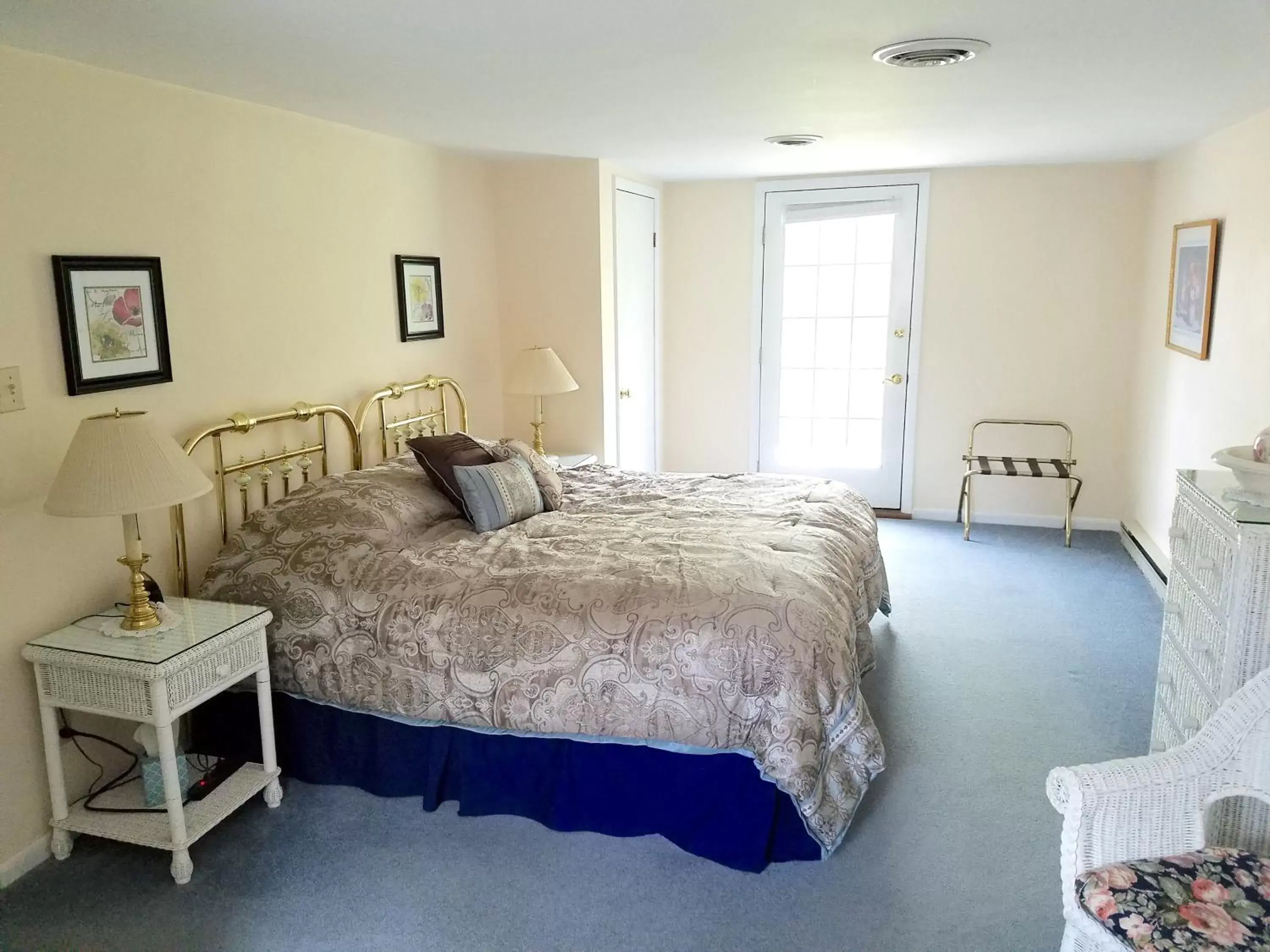 Photo of the whole room, Bed in Hudson Manor Bed & Breakfast