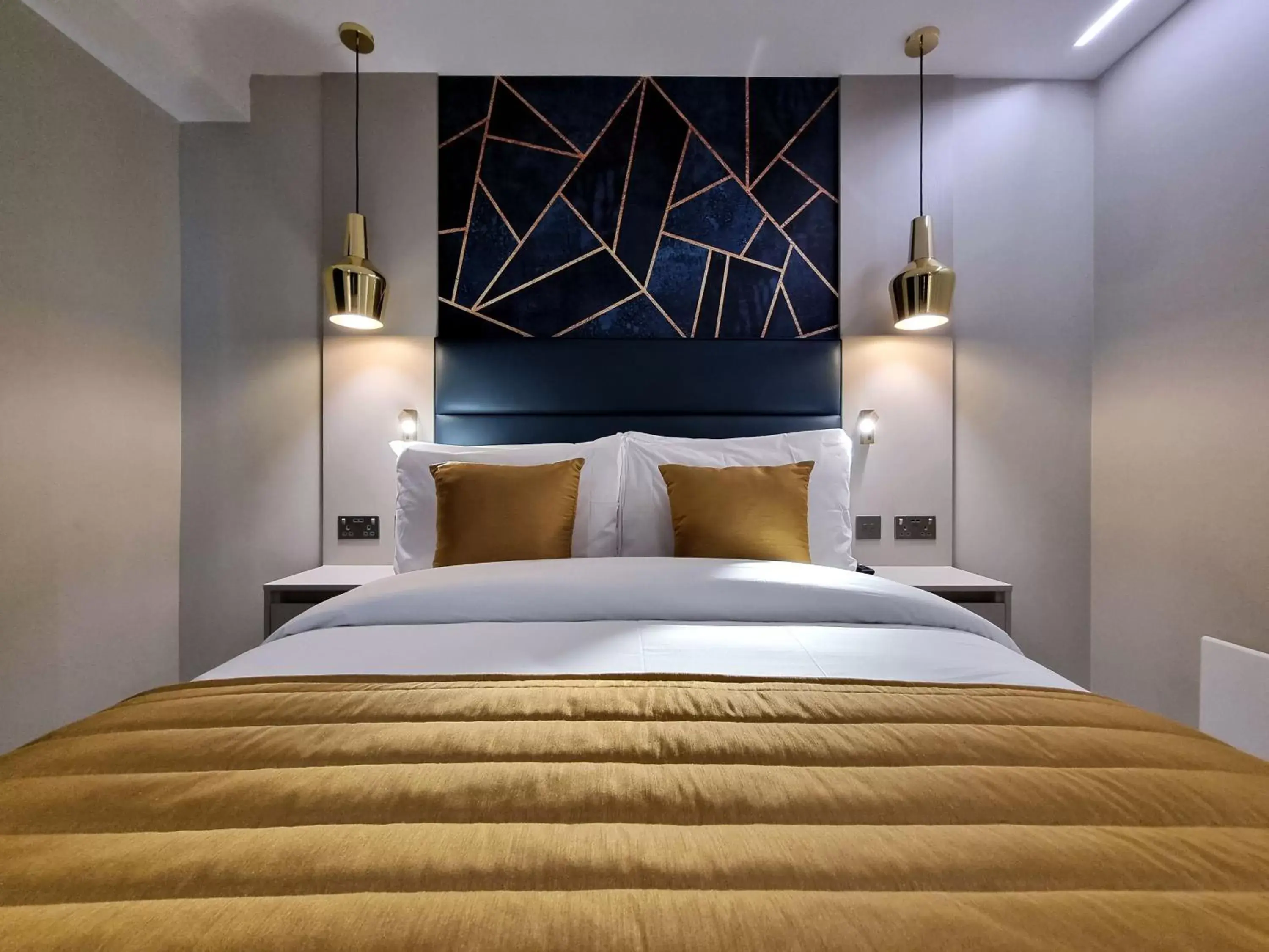 Bedroom, Bed in NOX Edgware Road