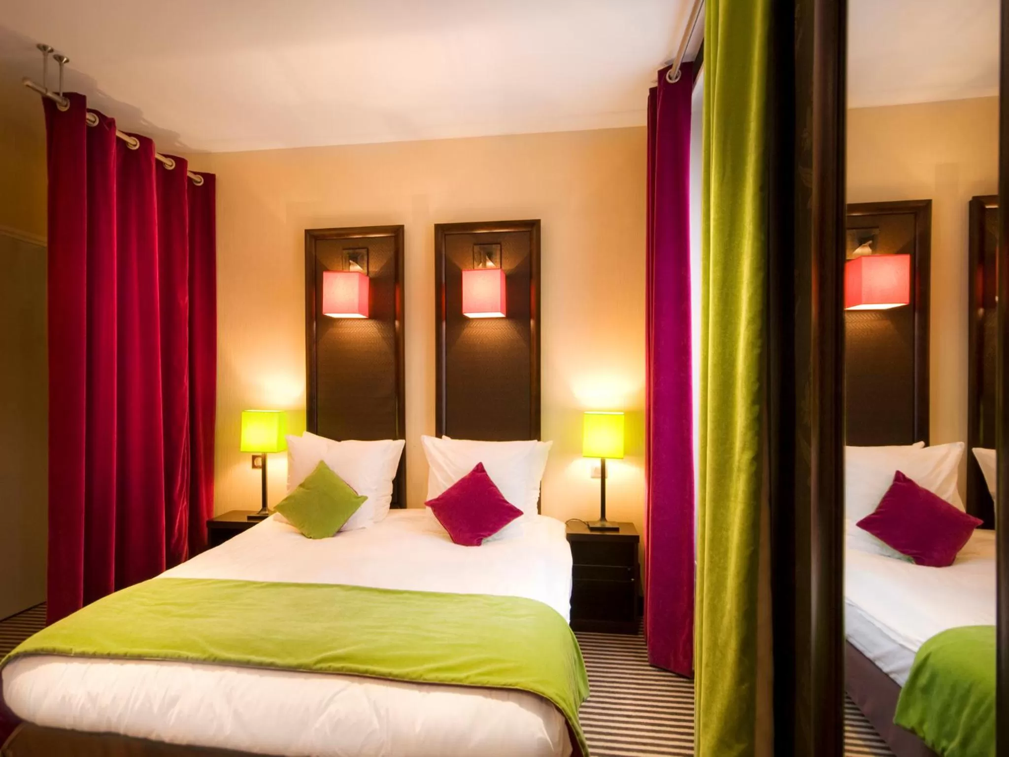 Bedroom, Bed in Hotel Pax Opera