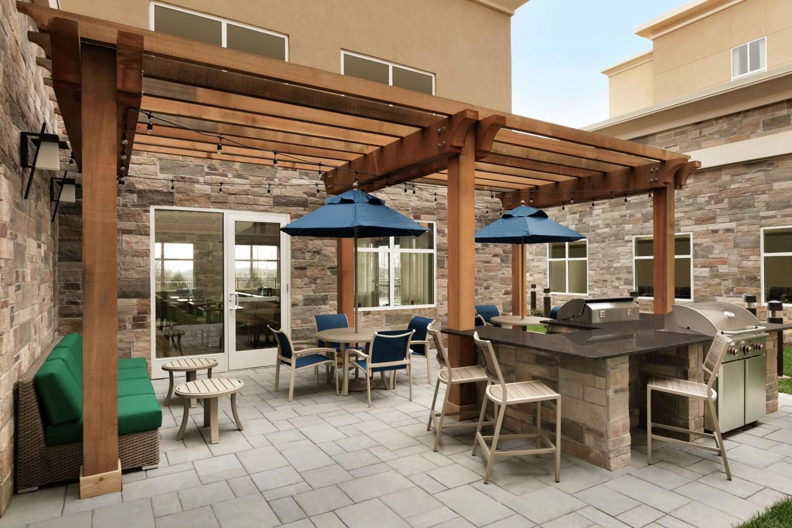 Patio in Homewood Suites By Hilton Hartford Manchester