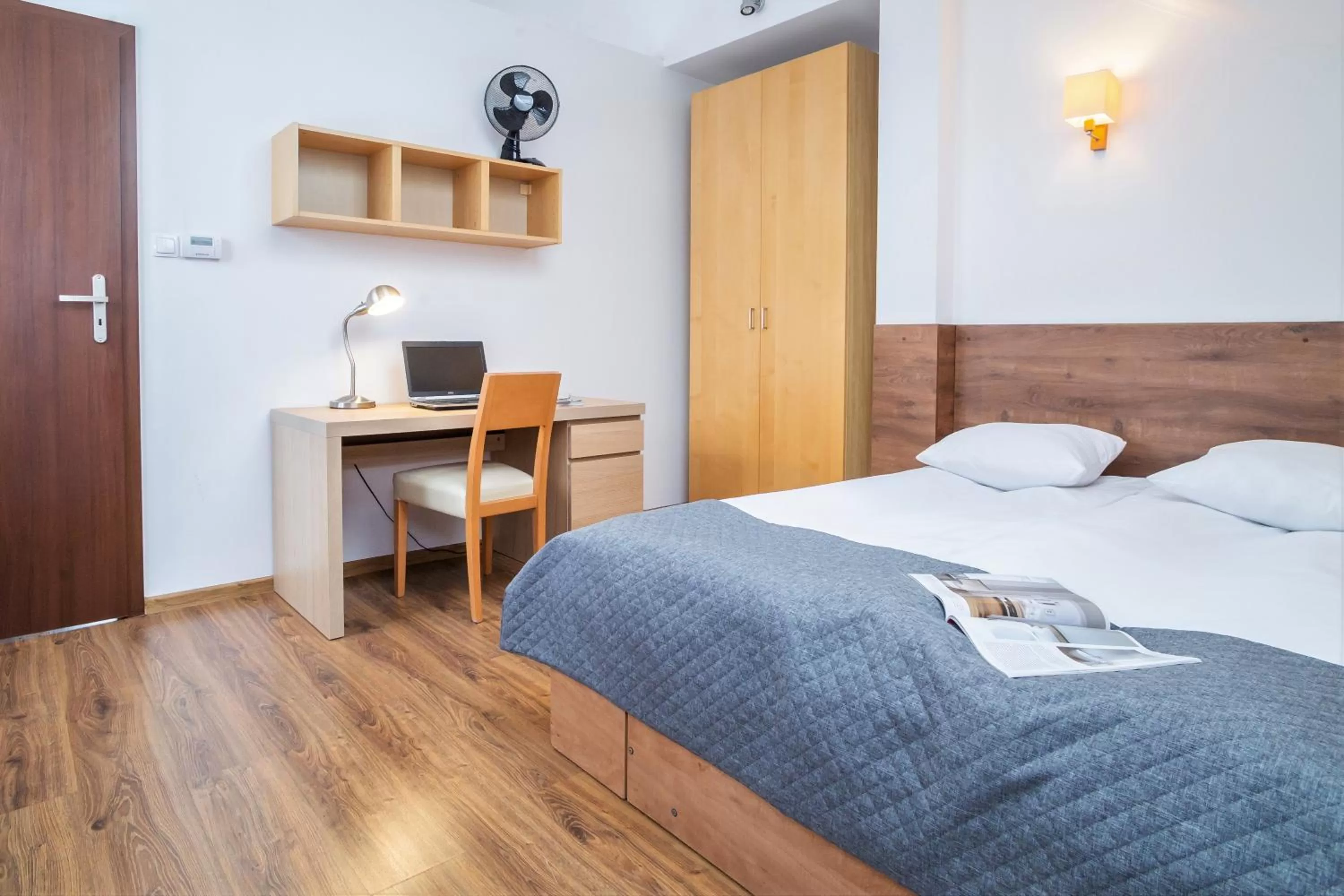 Bedroom, Bed in Warsaw Apartments - Apartamenty Wilanów