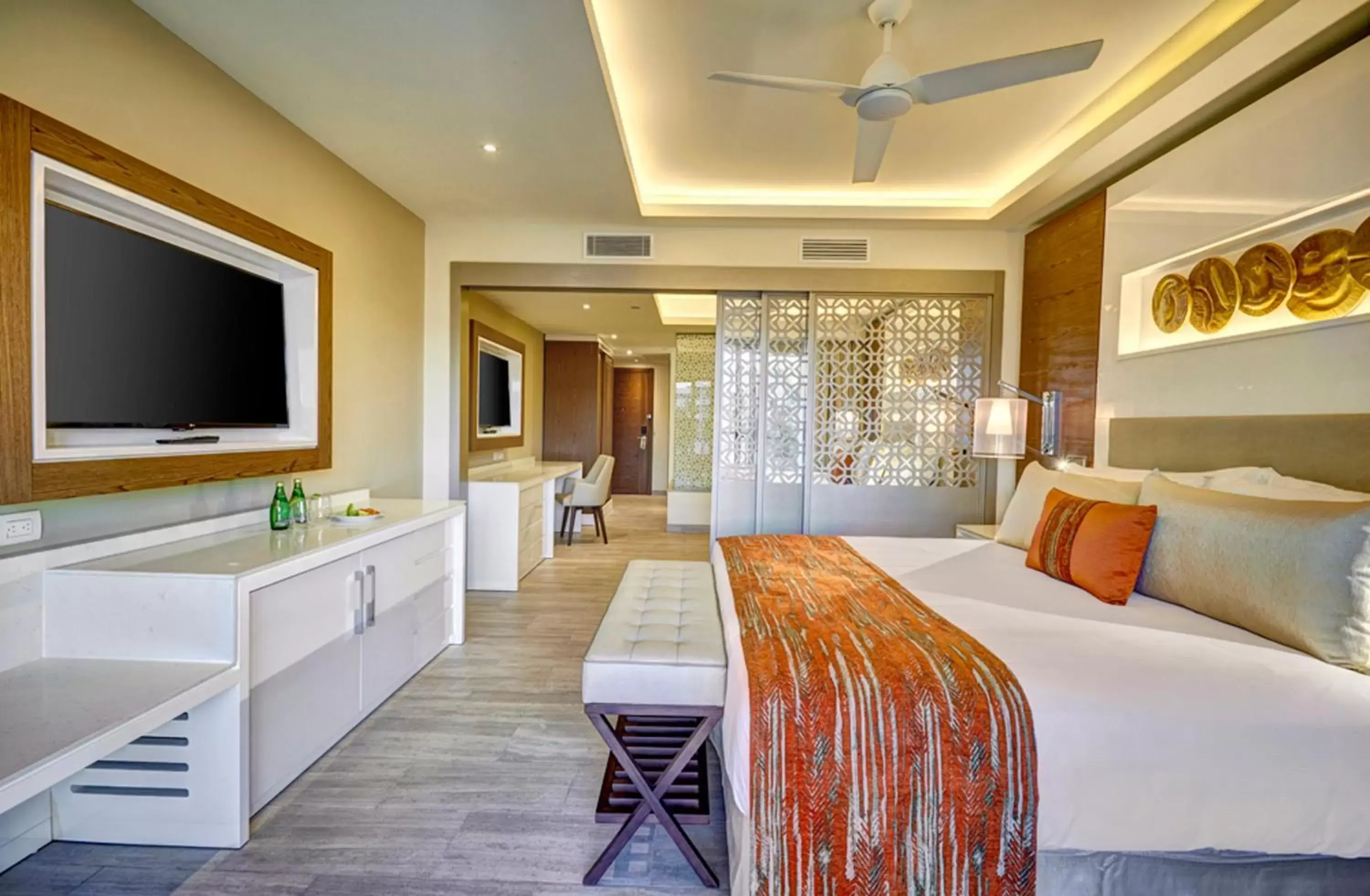 Photo of the whole room, TV/Entertainment Center in Royalton Bavaro, An Autograph Collection All-Inclusive Resort & Casino