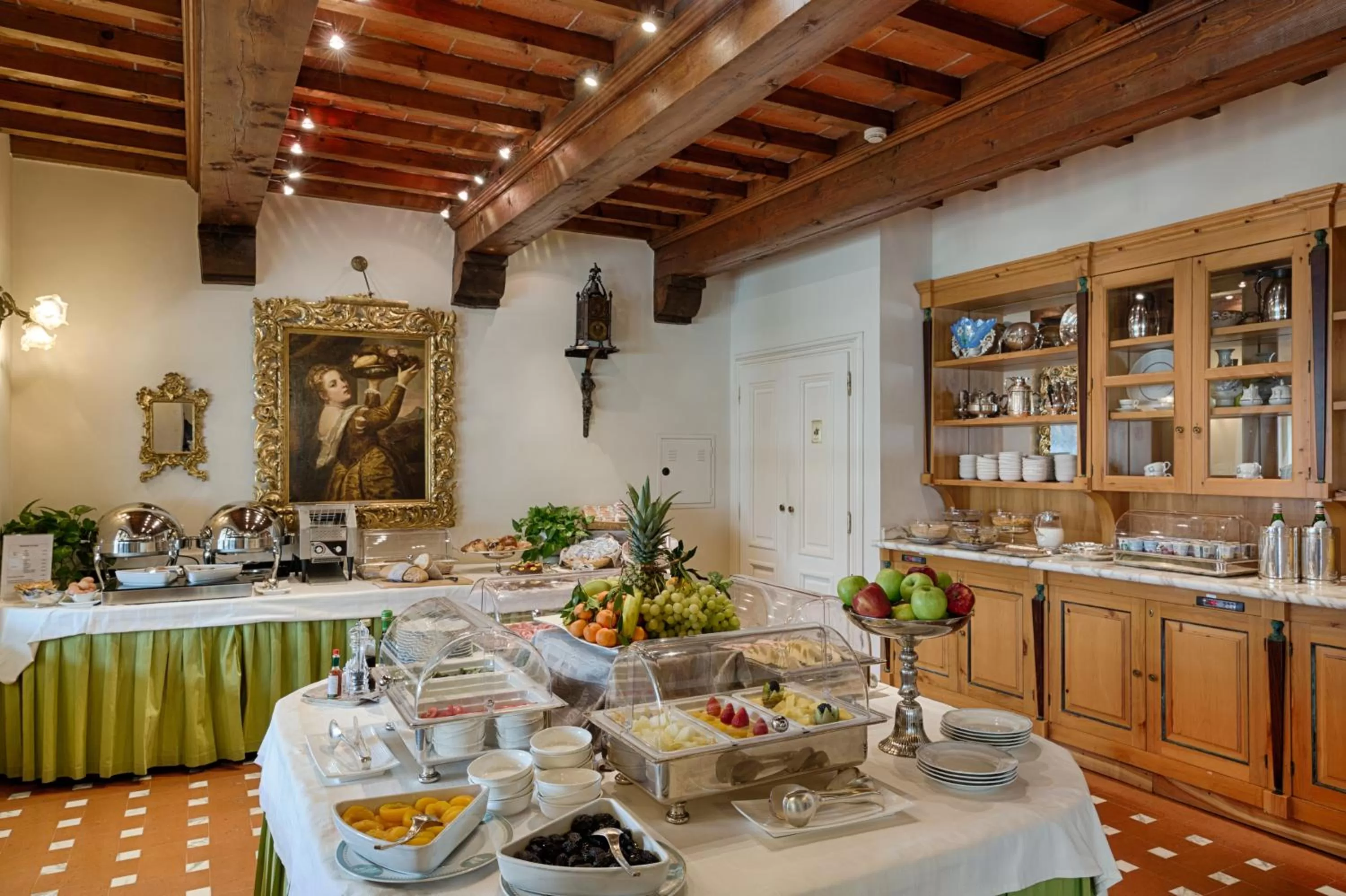 Buffet breakfast in Villa Olmi Firenze