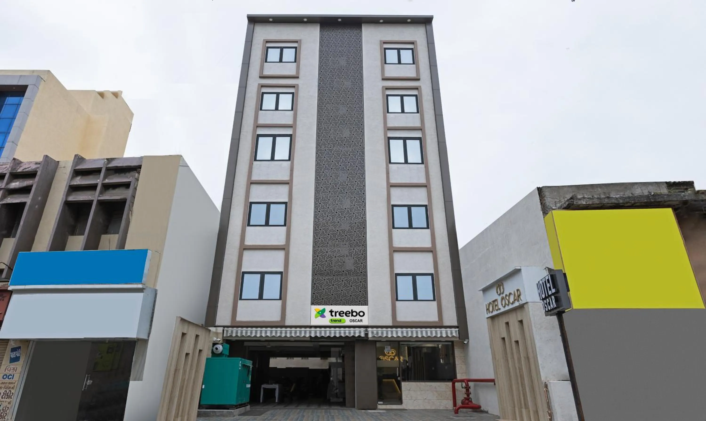 Facade/entrance in Treebo Oscar