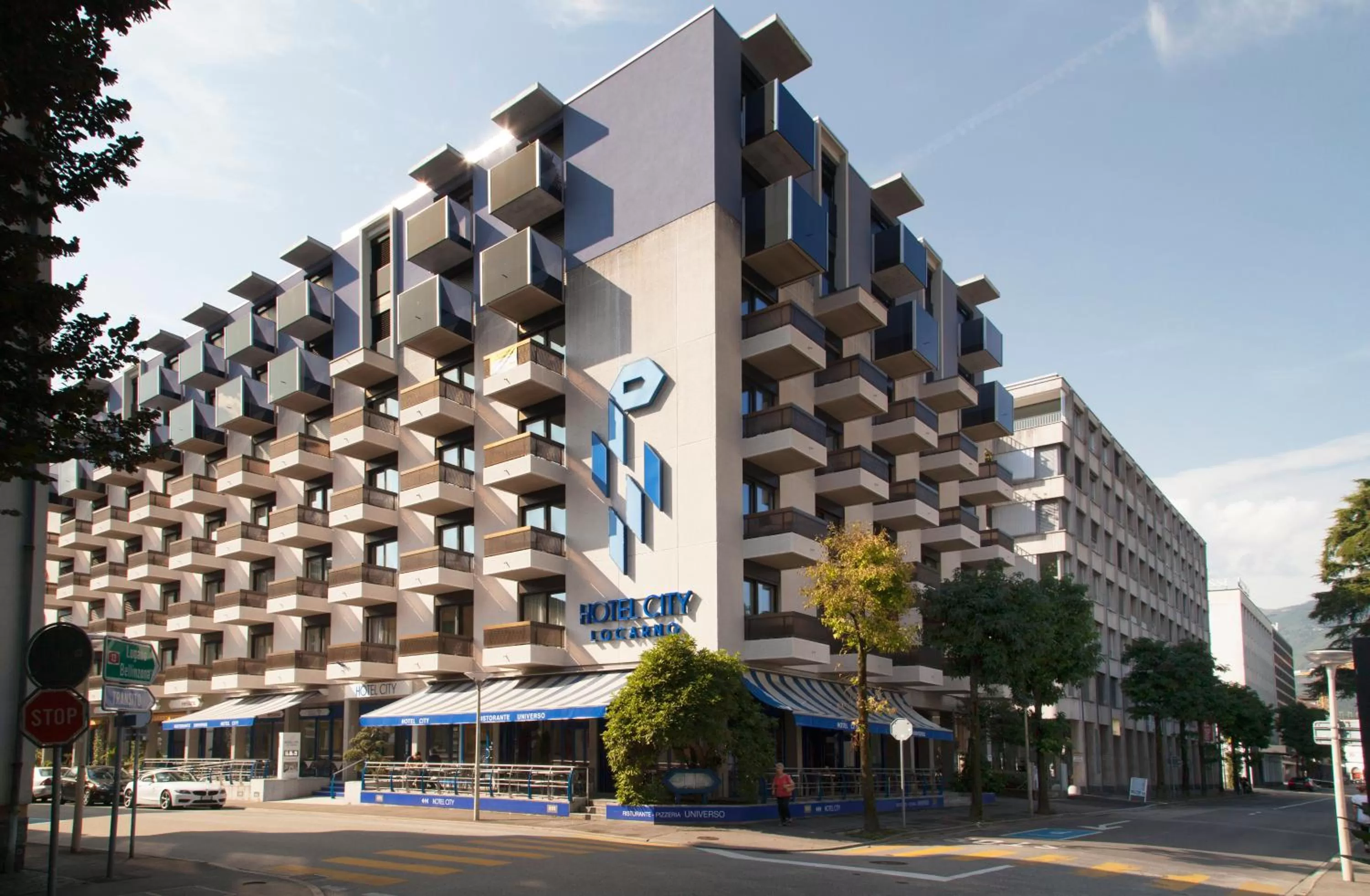 Facade/entrance in Hotel City Locarno