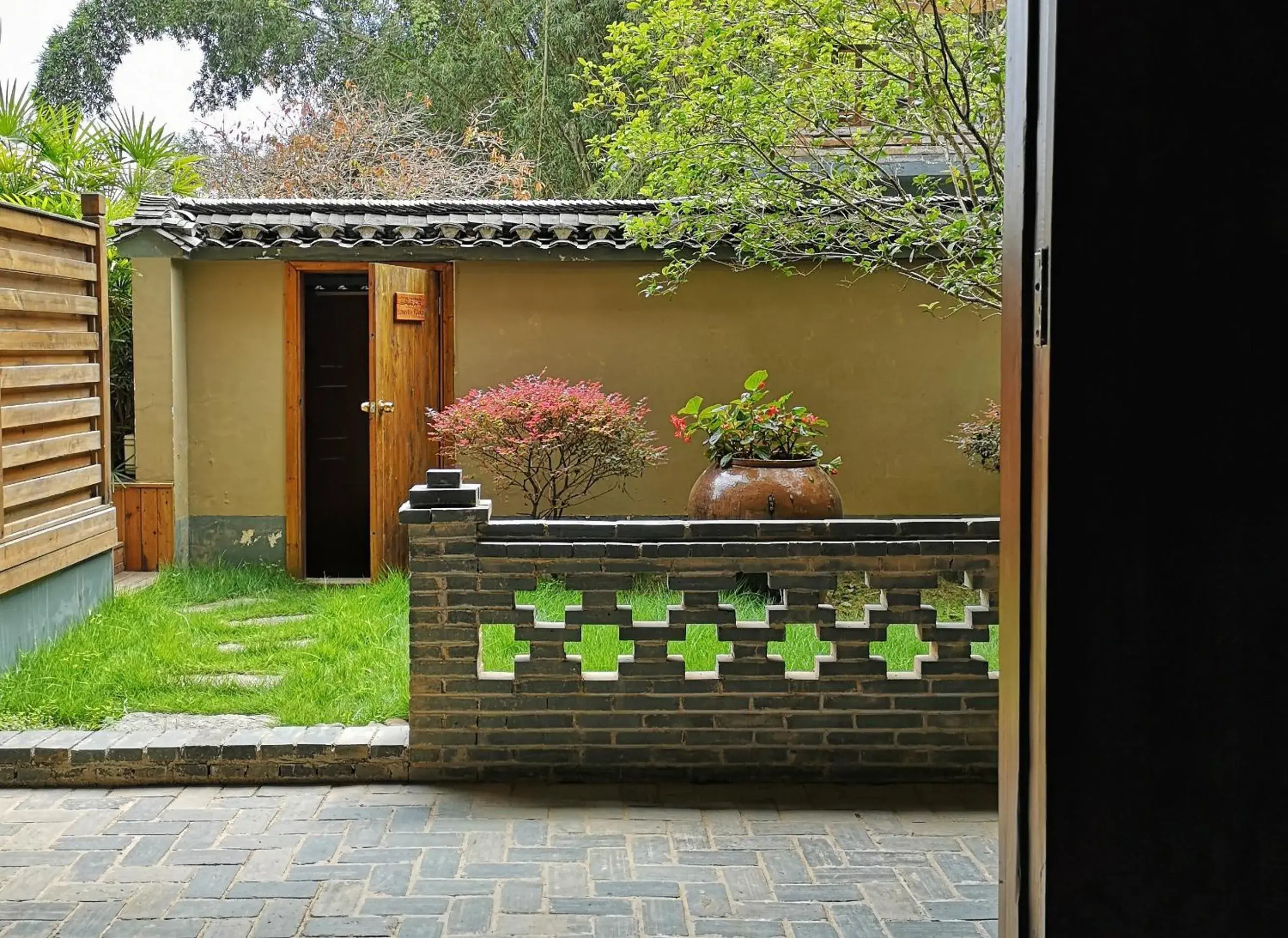 Garden view in Yangshuo Moondance Hotel