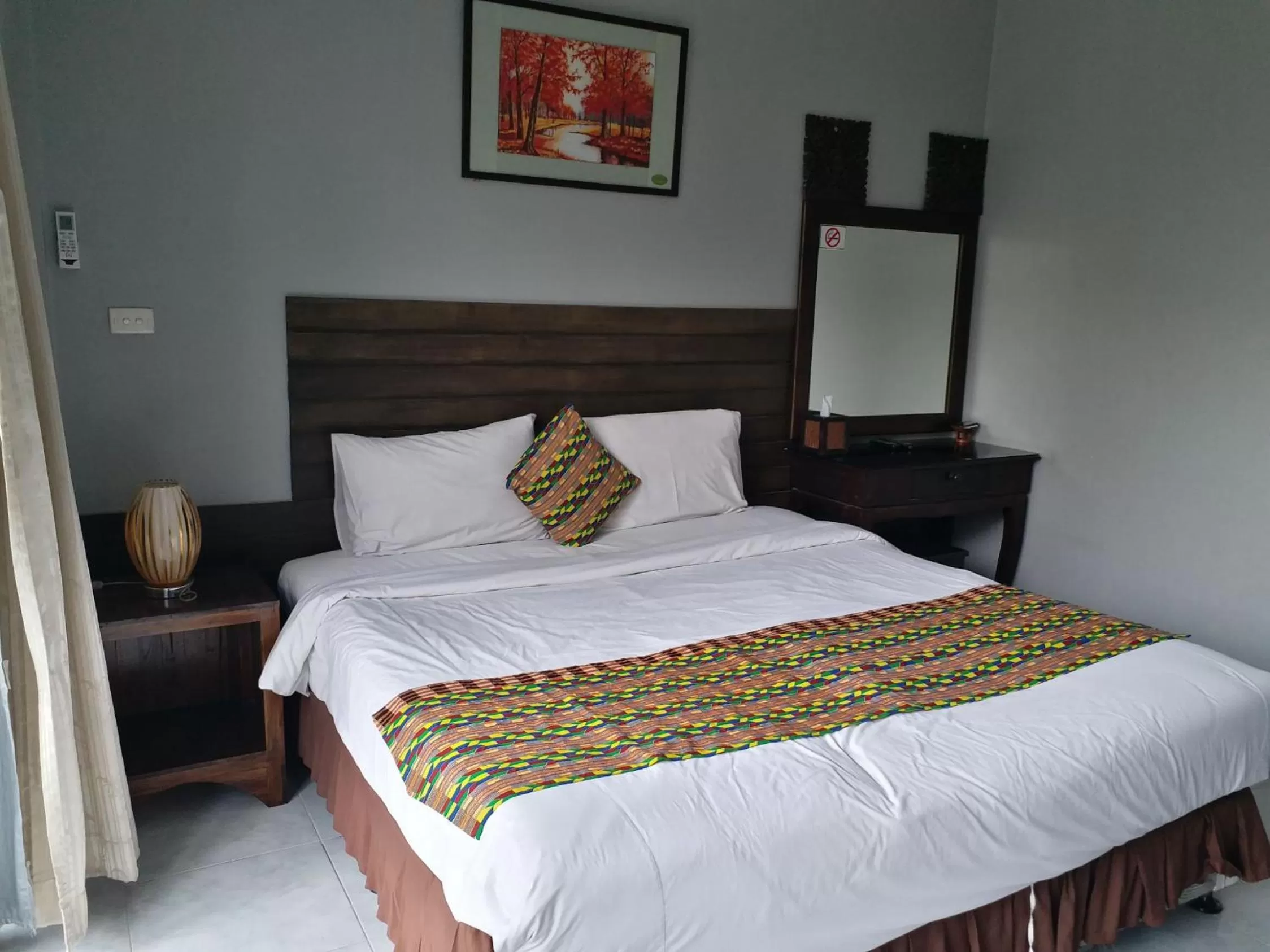 Photo of the whole room, Bed in Platinum Place