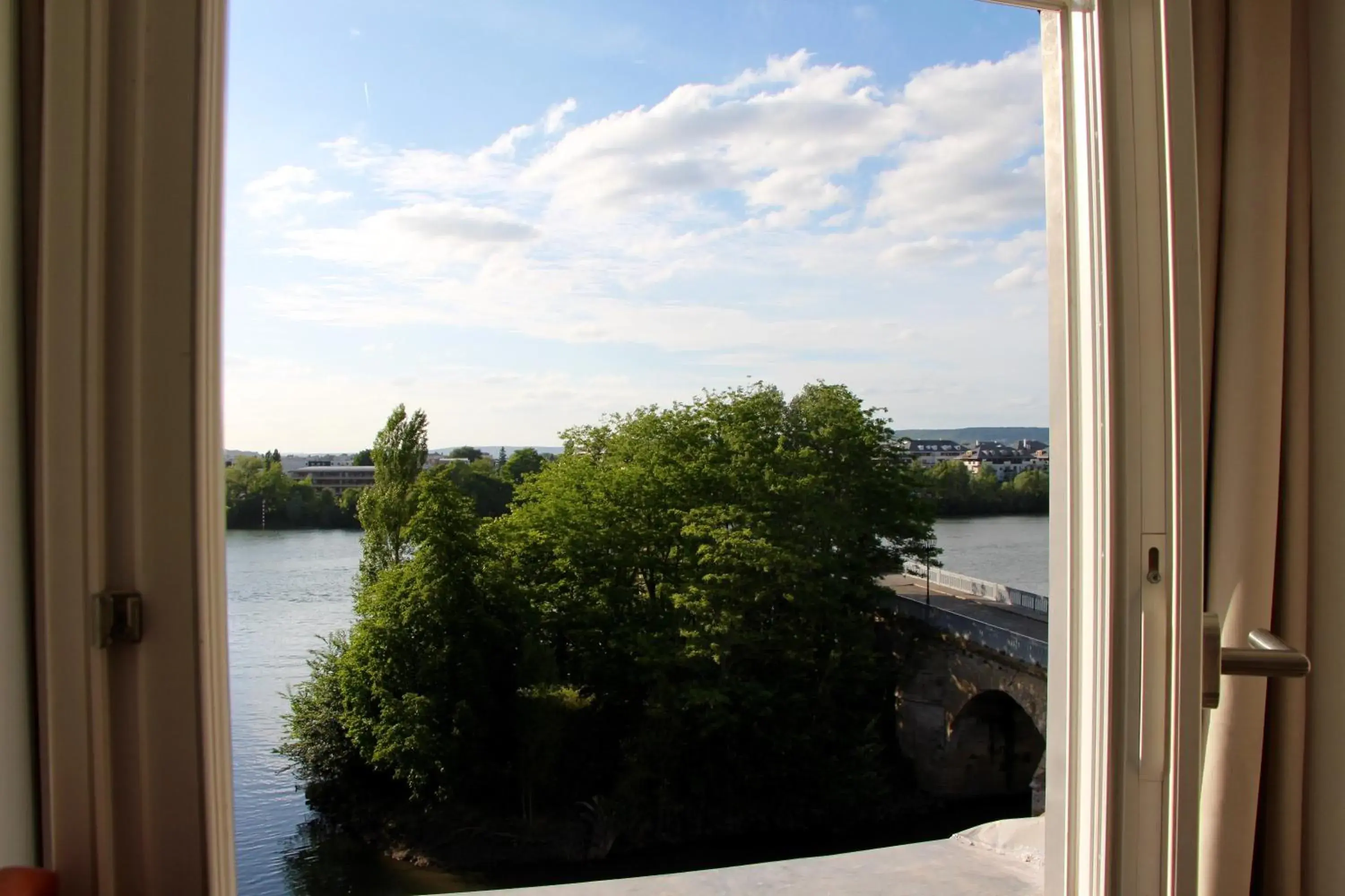 River view, View in Hôtel L'Esturgeon