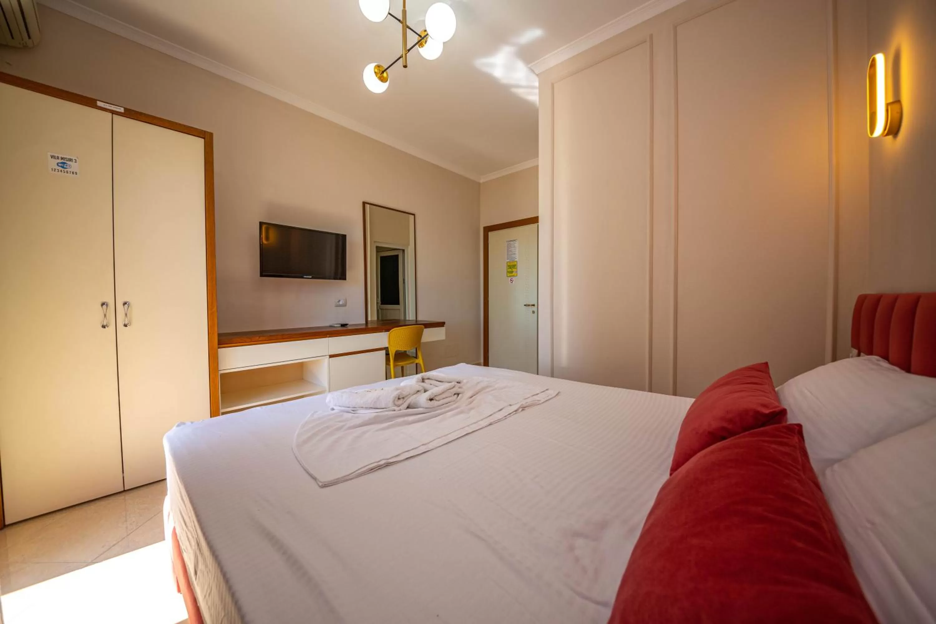 Bedroom, Bed in Hotel Vila Misiri