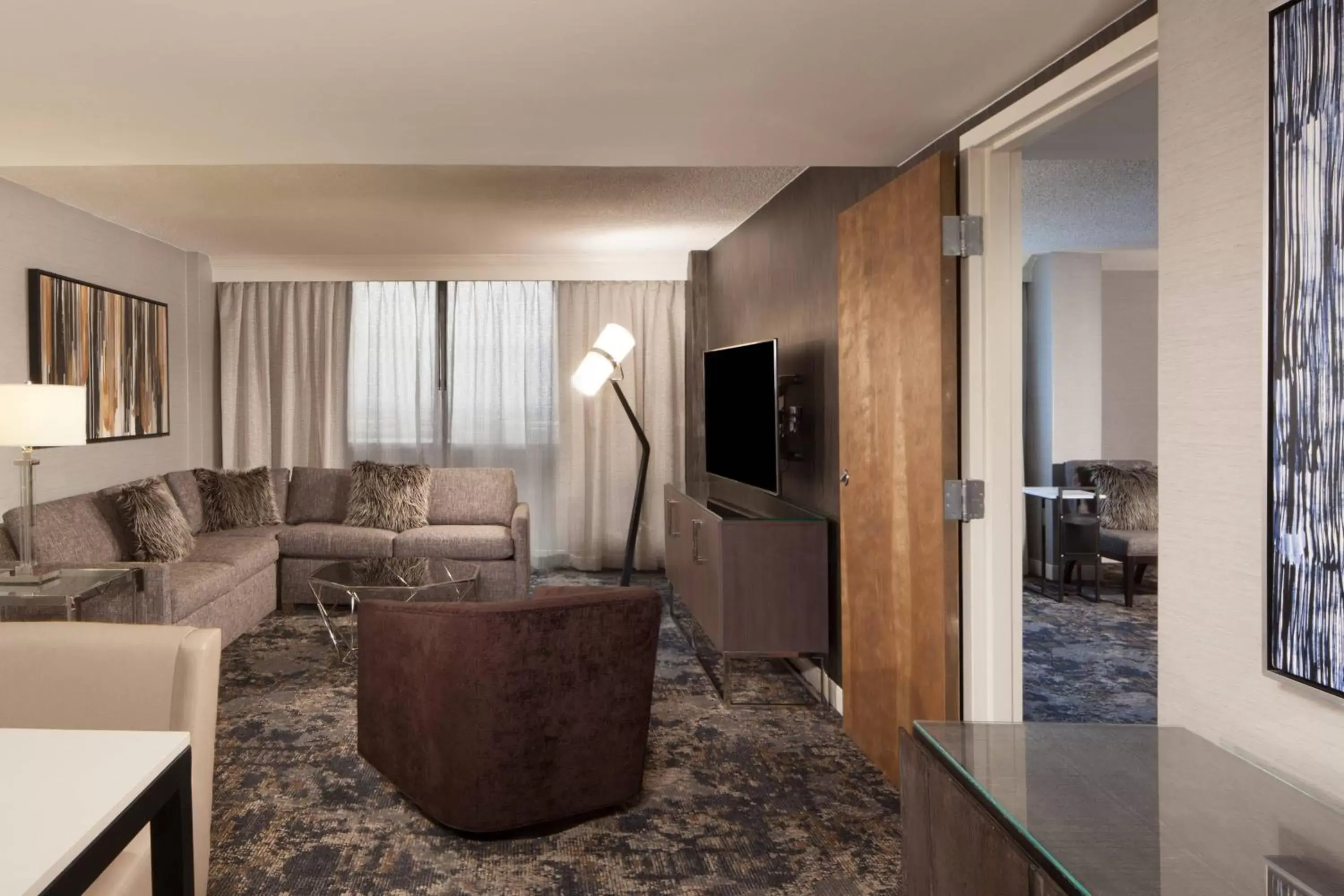 Bedroom, Seating Area in Dallas/Fort Worth Airport Marriott