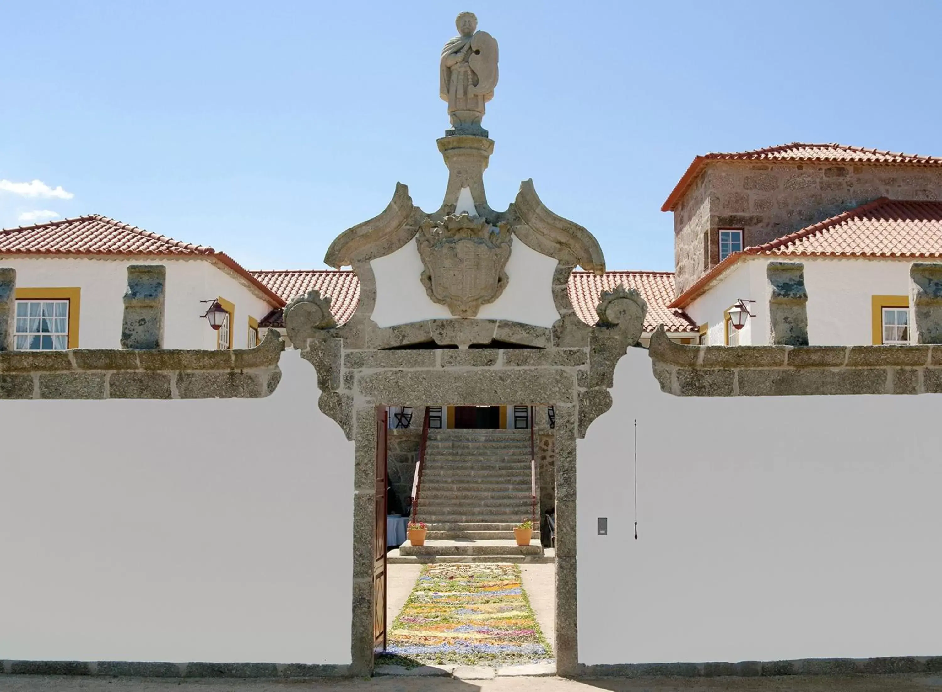 Facade/entrance, Property Building in Casa da Portela de Sampriz