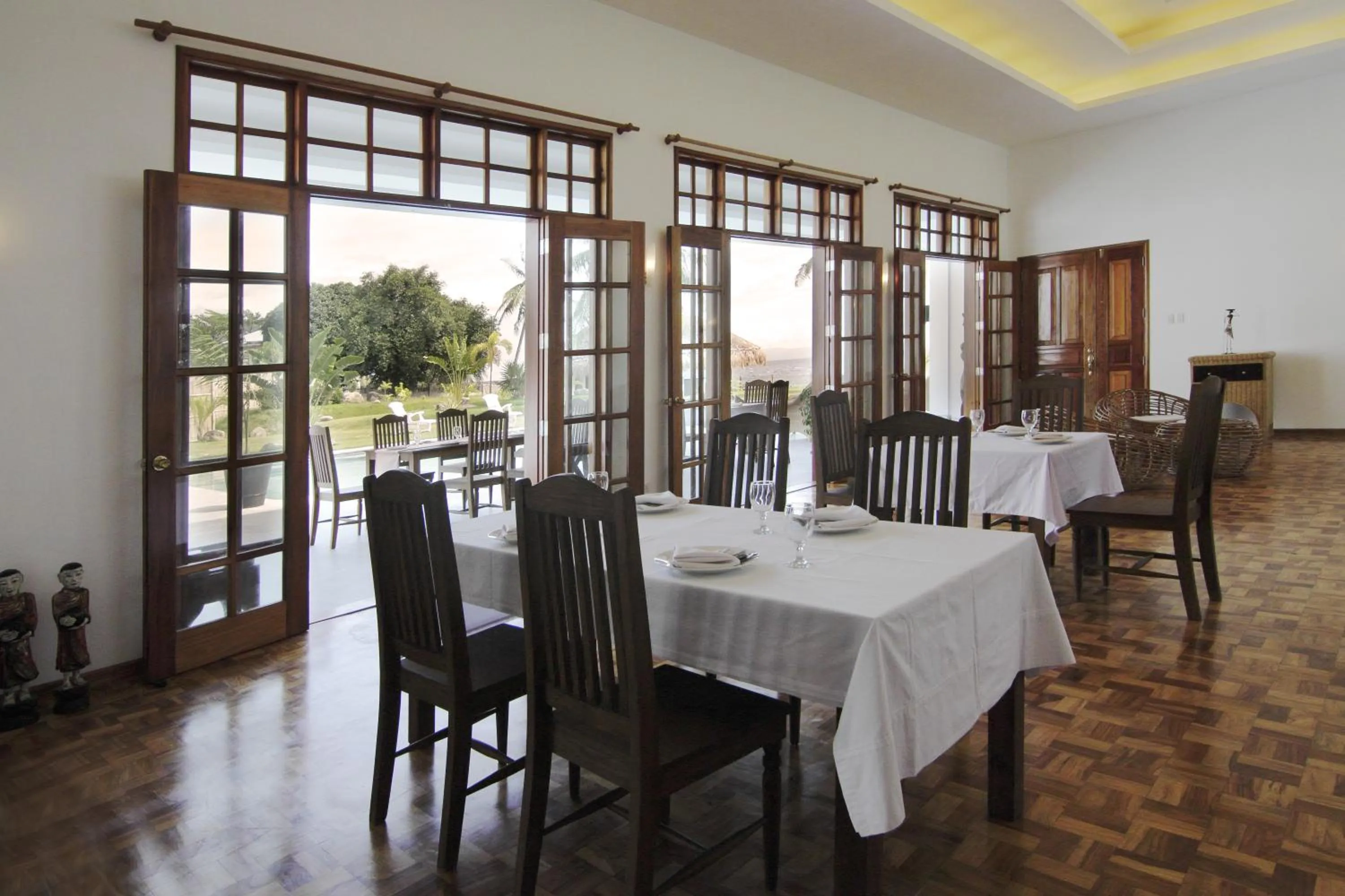 Restaurant/places to eat in Sea Dream Resorts