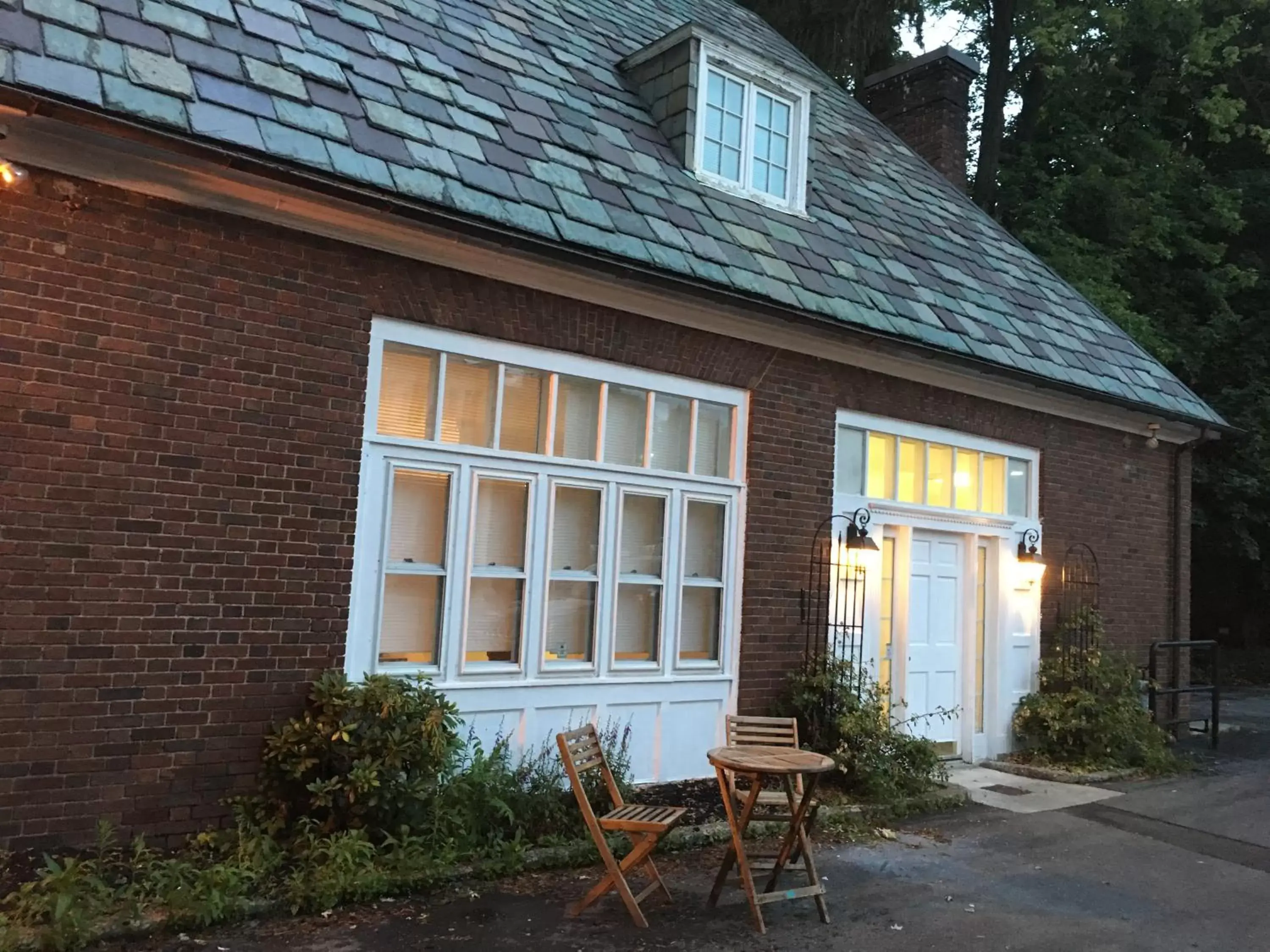 Three-Bedroom Bungalow in The Argus Hotel & Cocktail Lounge Three-Bedroom Bungalow in The Argus Hotel & Cocktail Lounge