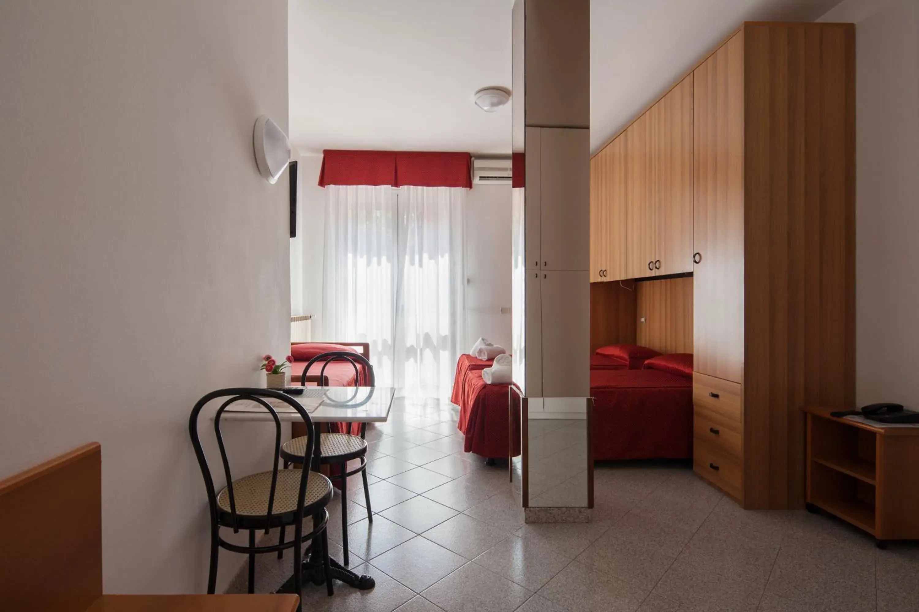 Photo of the whole room, Dining Area in Hotel Nella