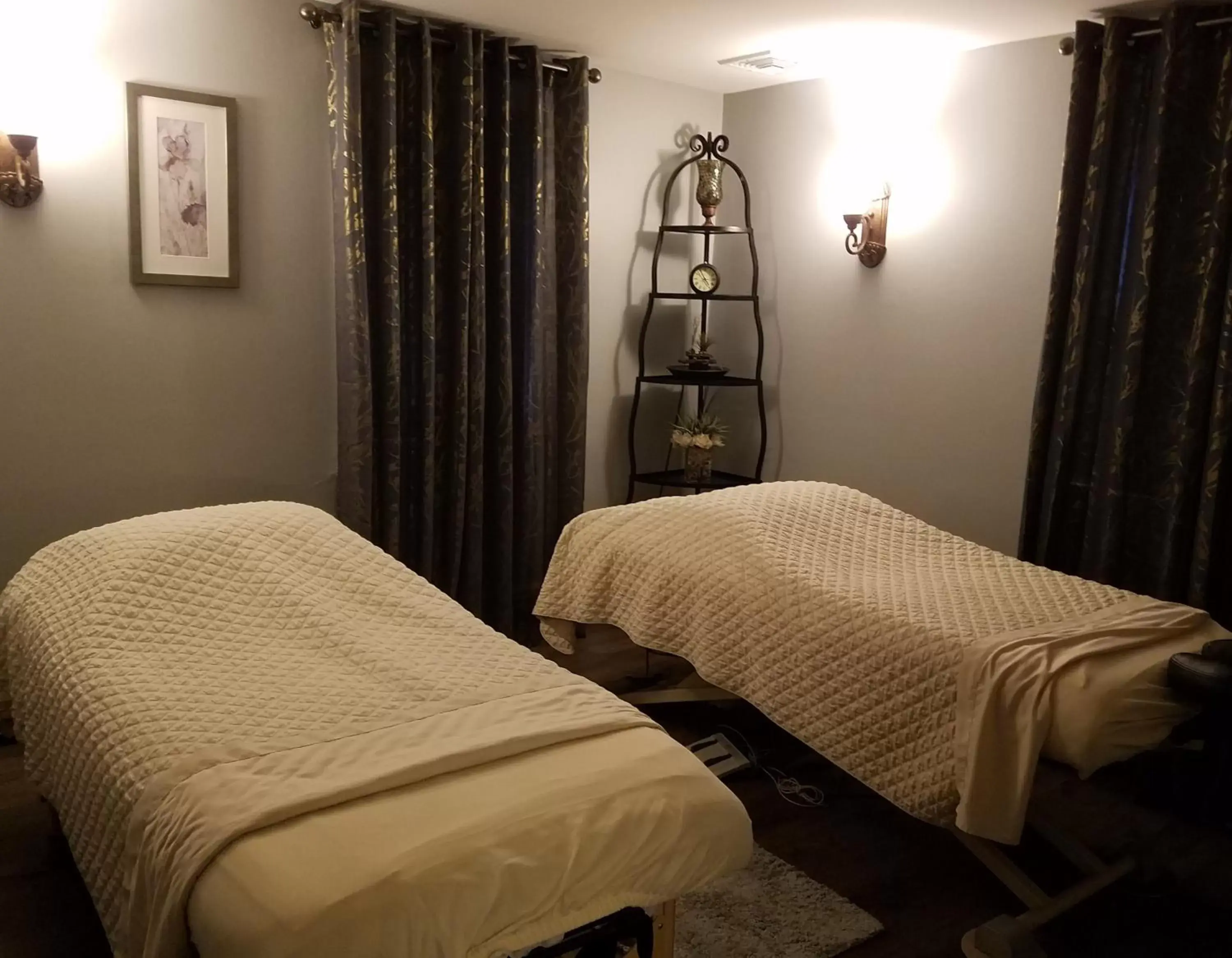 Massage, Bed in The Inn & Spa at Intercourse Village