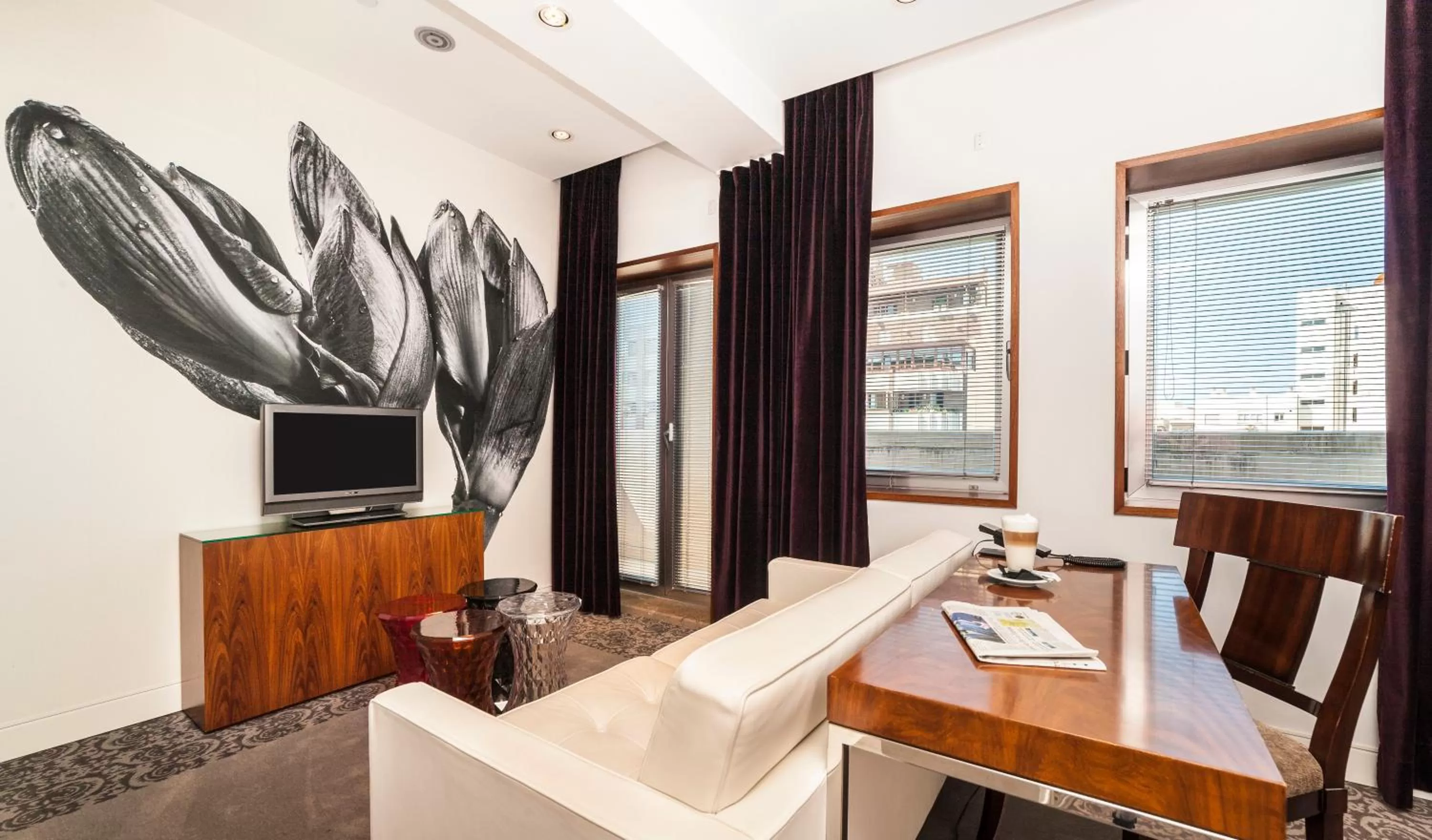 Photo of the whole room in Palacio Avenida