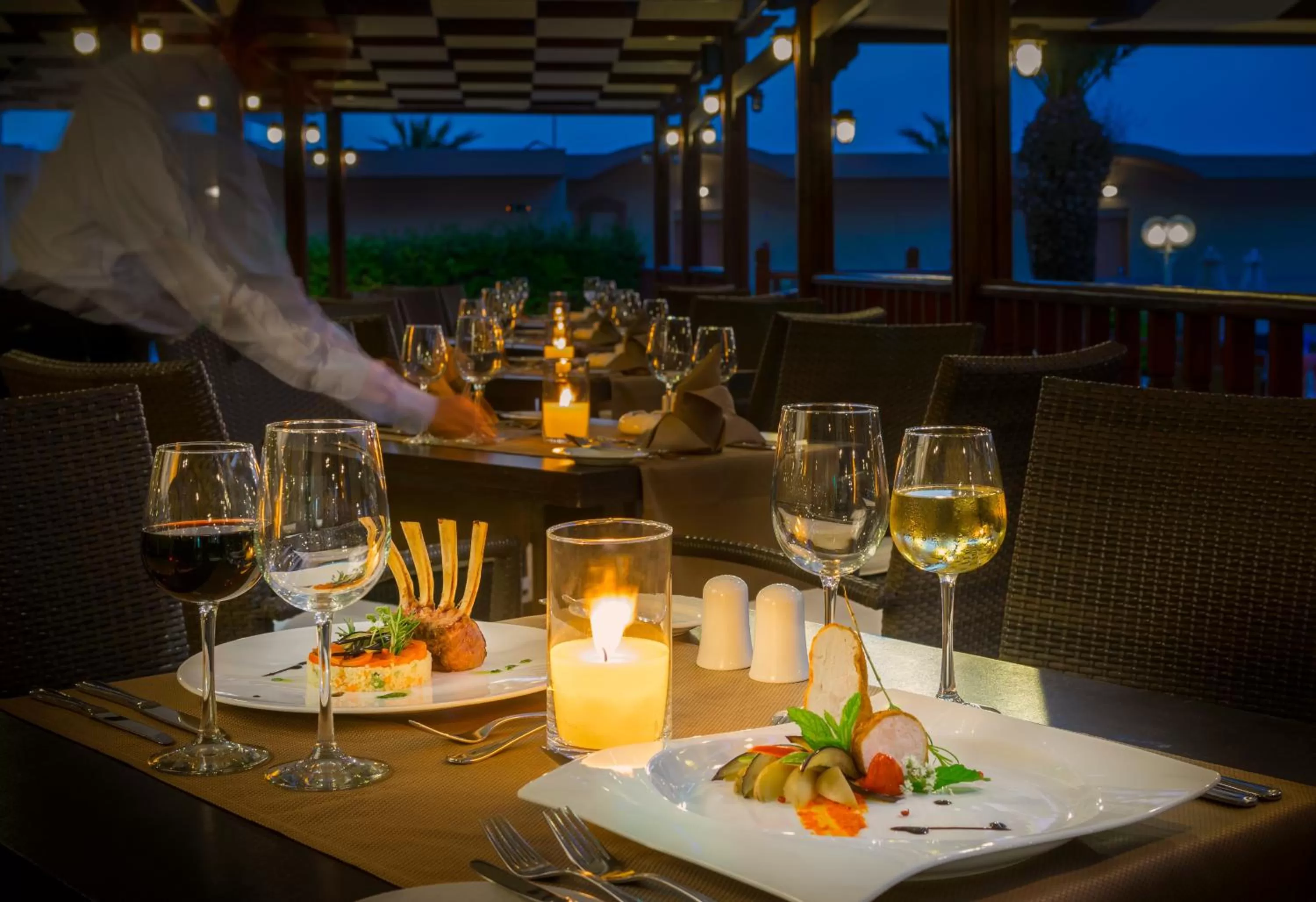 Restaurant/places to eat in Sun Beach Resort