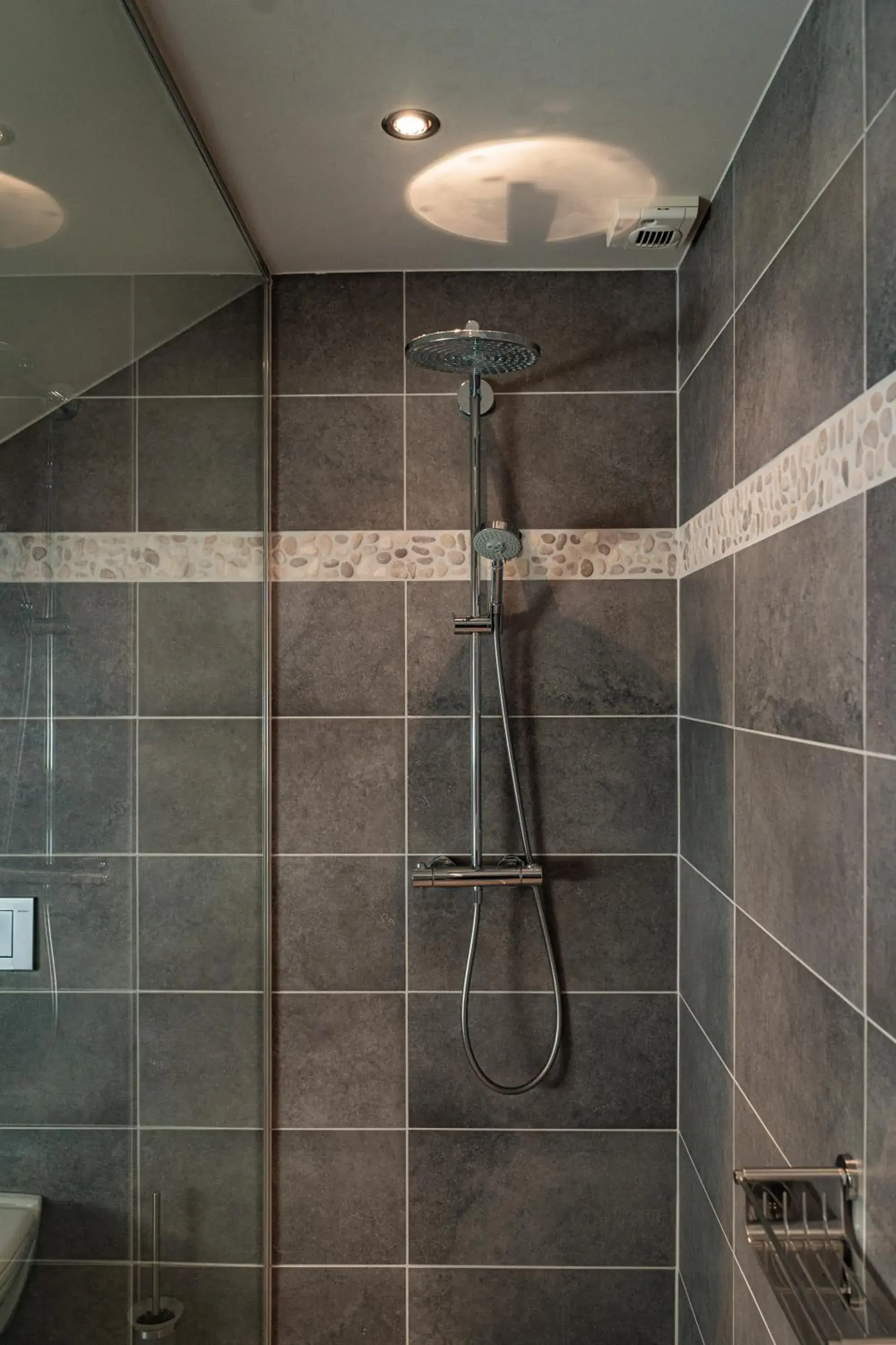 Shower, Bathroom in B&B Abalona