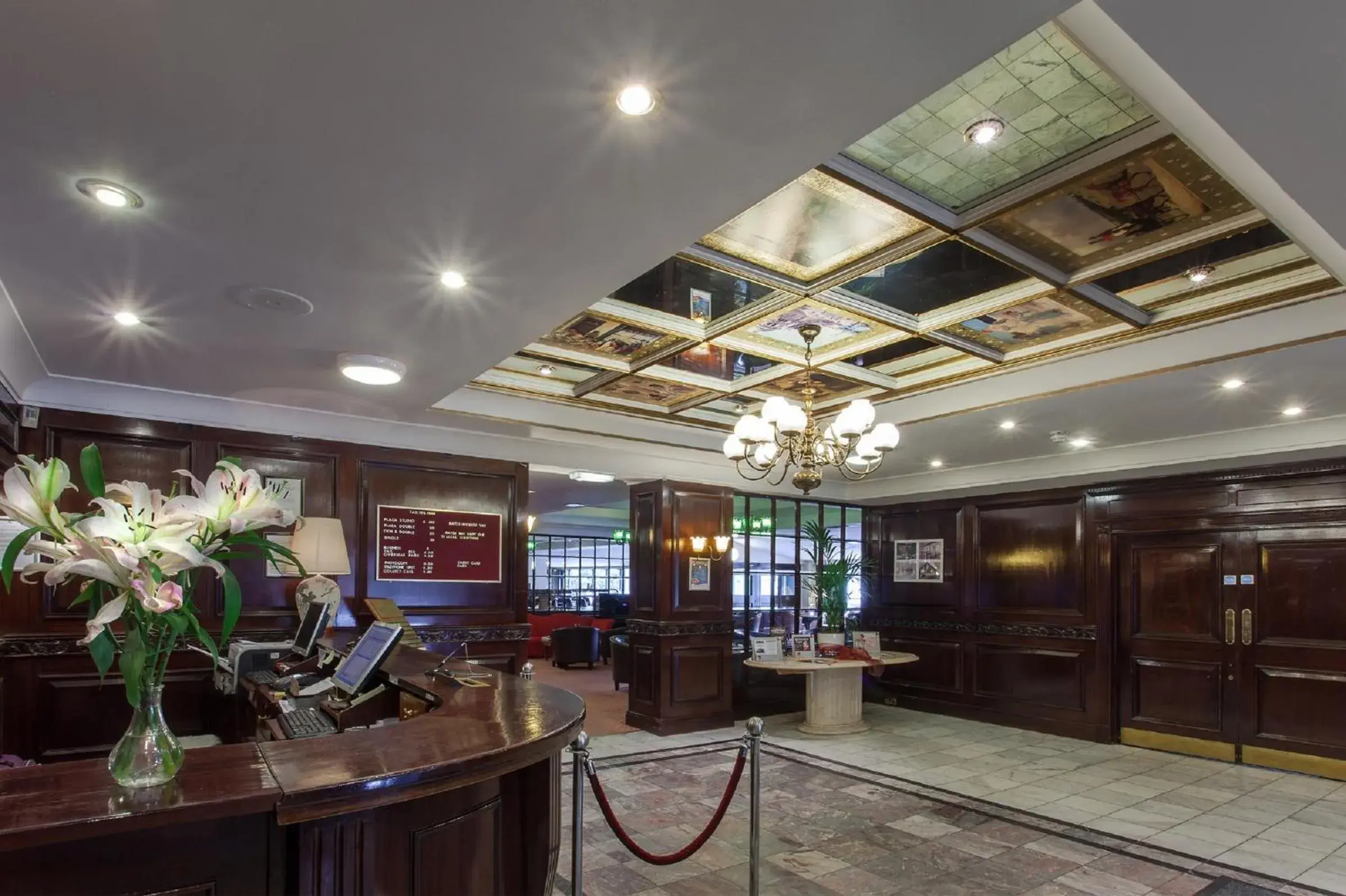 Facade/entrance, Lobby/Reception in Britannia Hotel, Hampstead