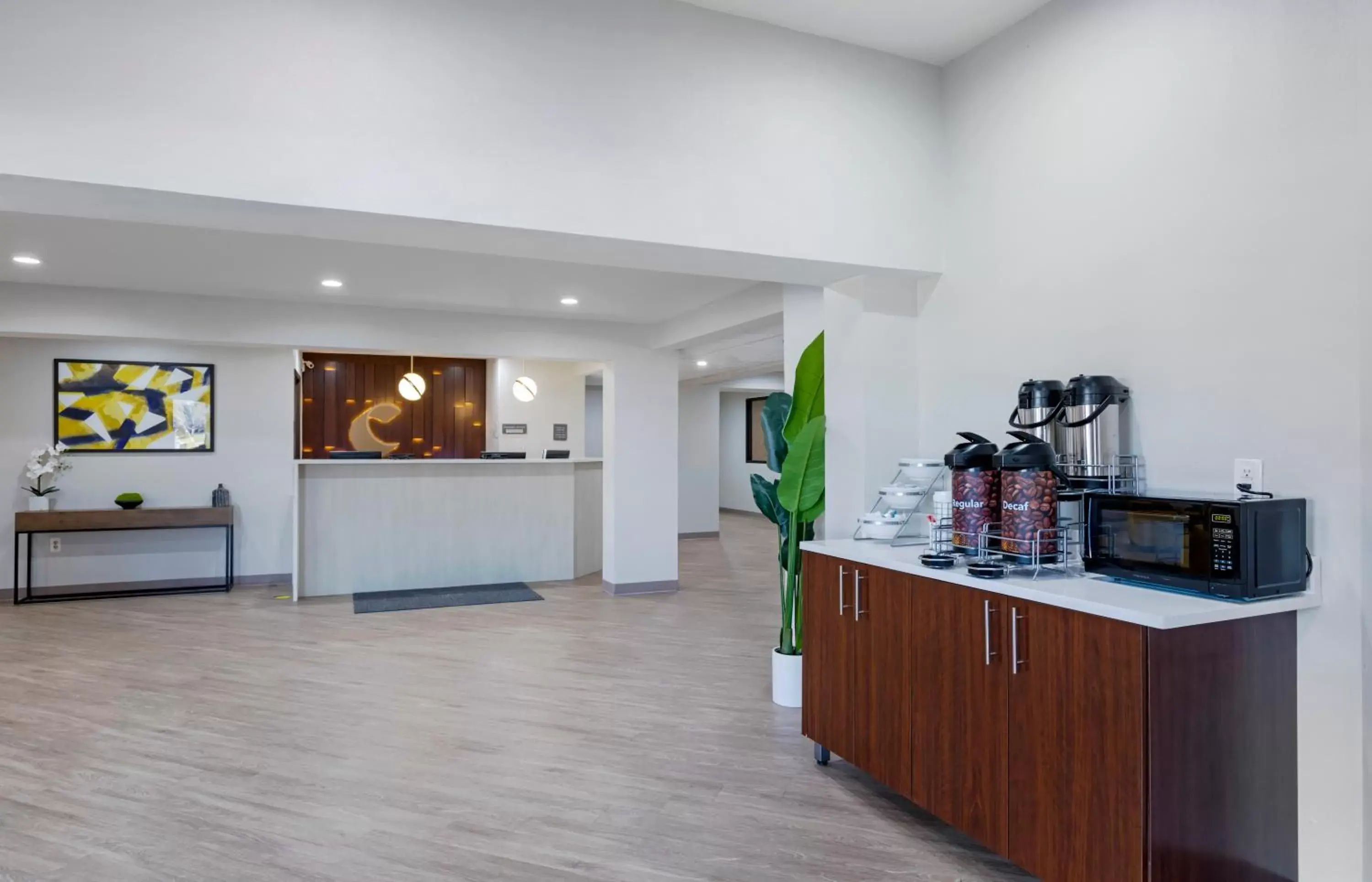 Lobby or reception in Comfort Inn Detroit - Troy Lobby or reception in Comfort Inn Detroit - Troy