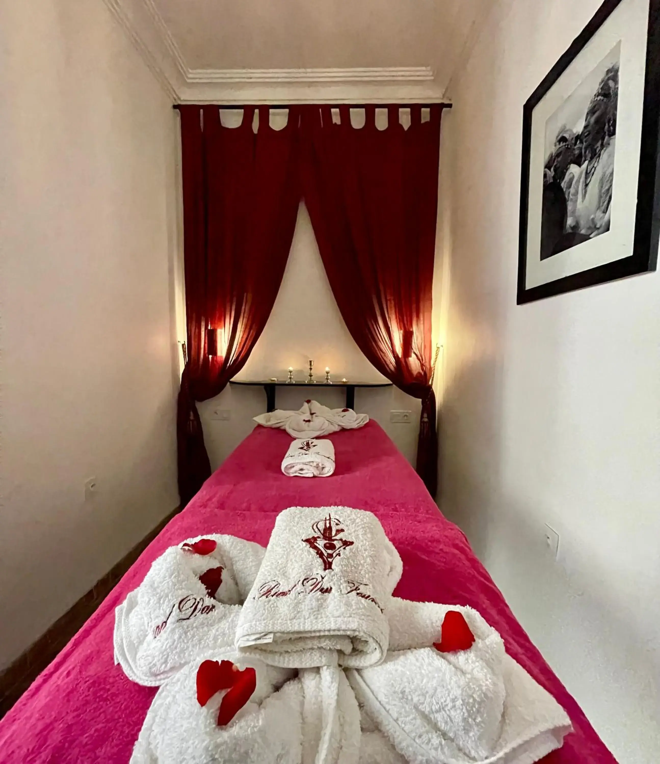Massage, Bed in Riad Dar Foundouk and Spa