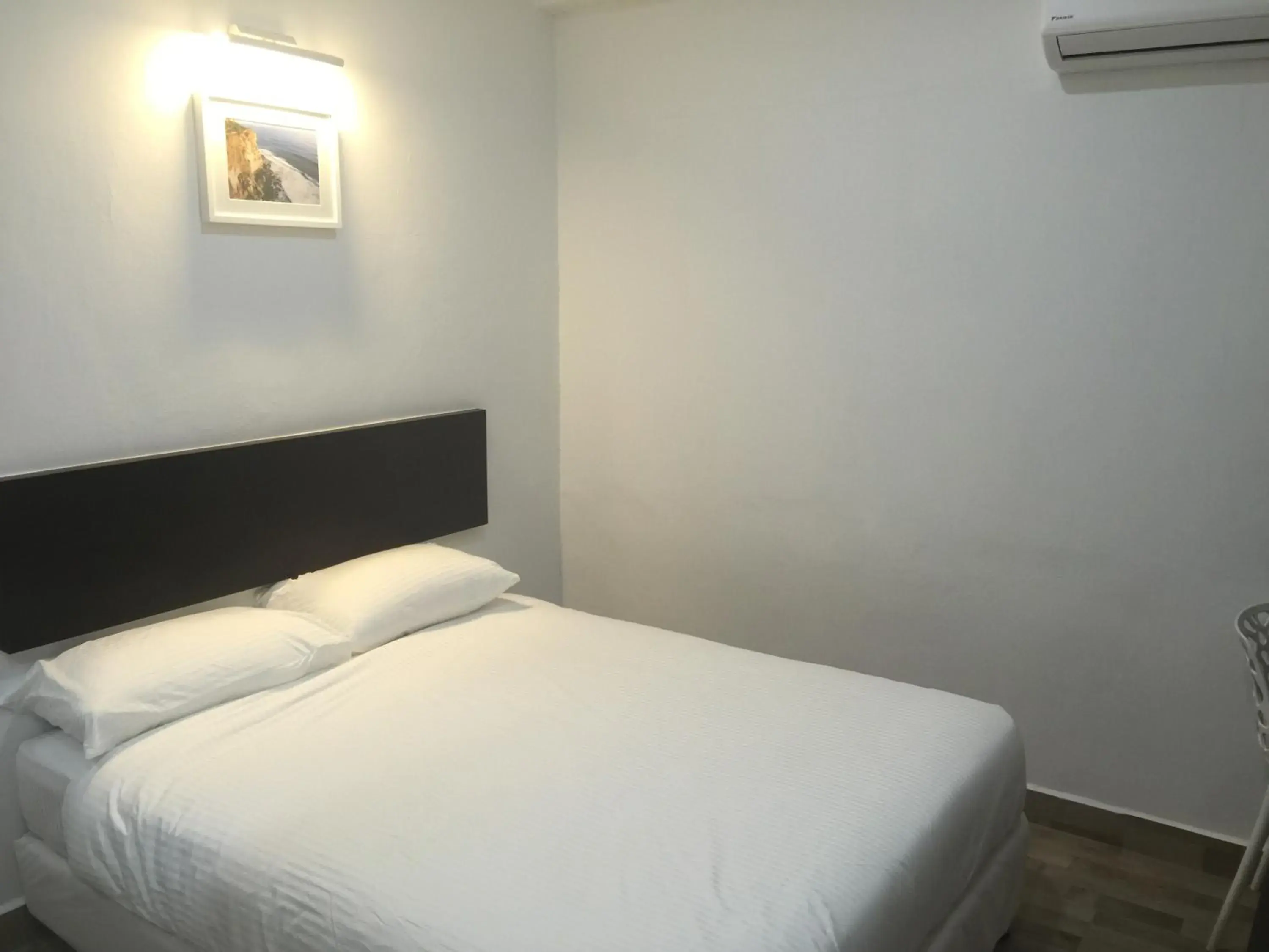 Bedroom, Bed in Apple Inn Hotel