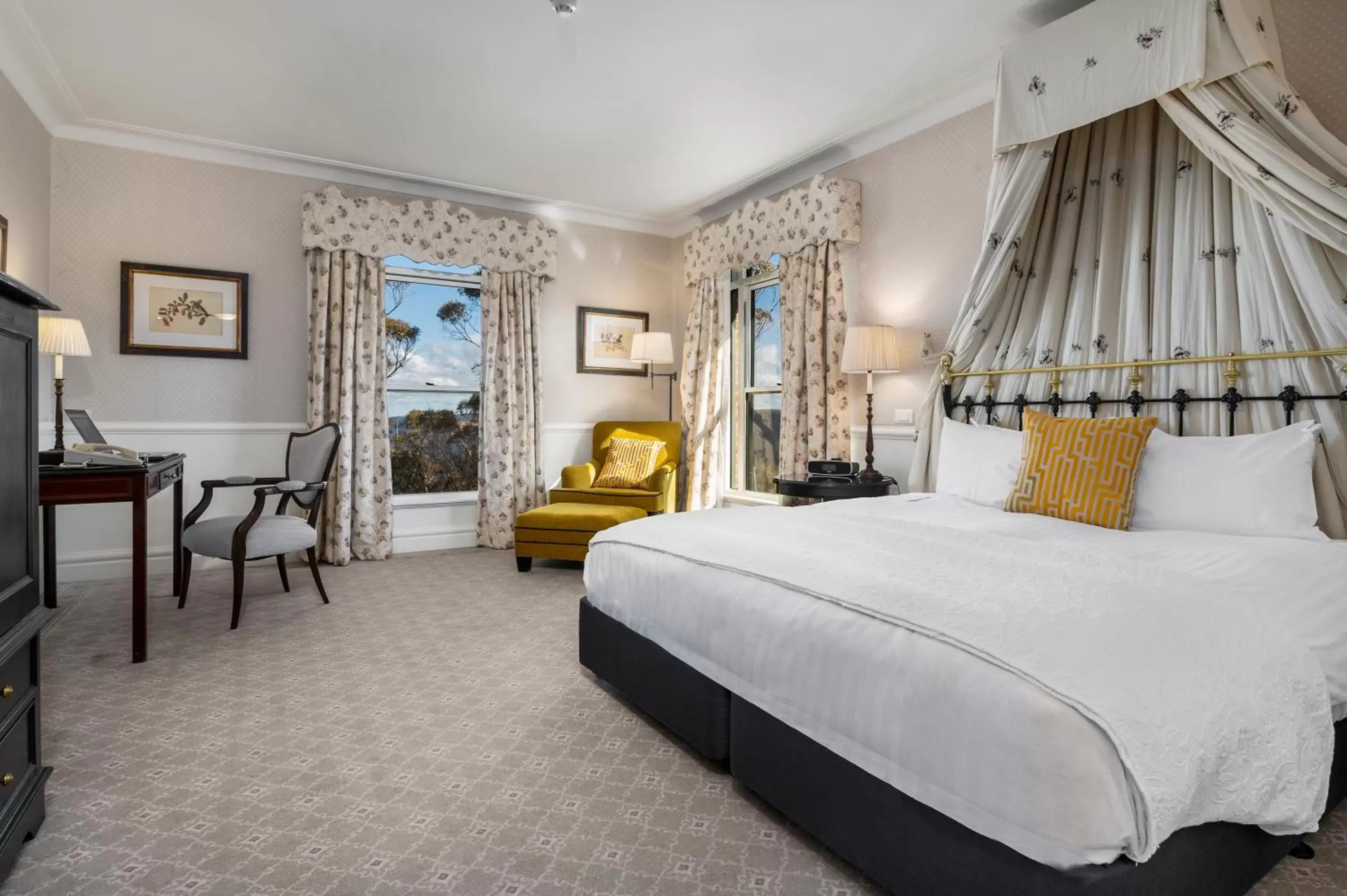 Deluxe Double Room with View in Lilianfels Blue Mountains Resort & Spa
