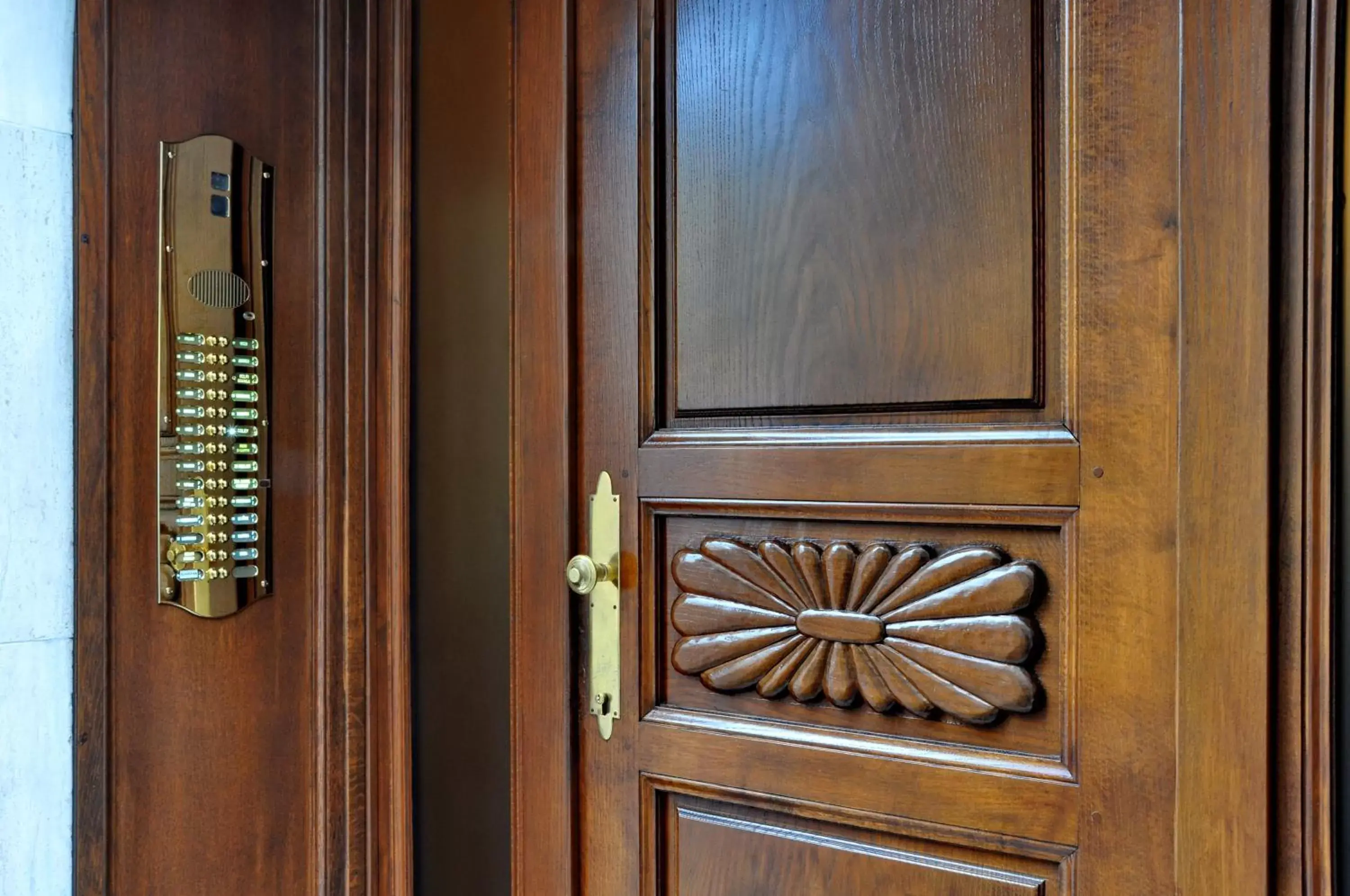 Decorative detail in Loger Confort Residence & Apartments