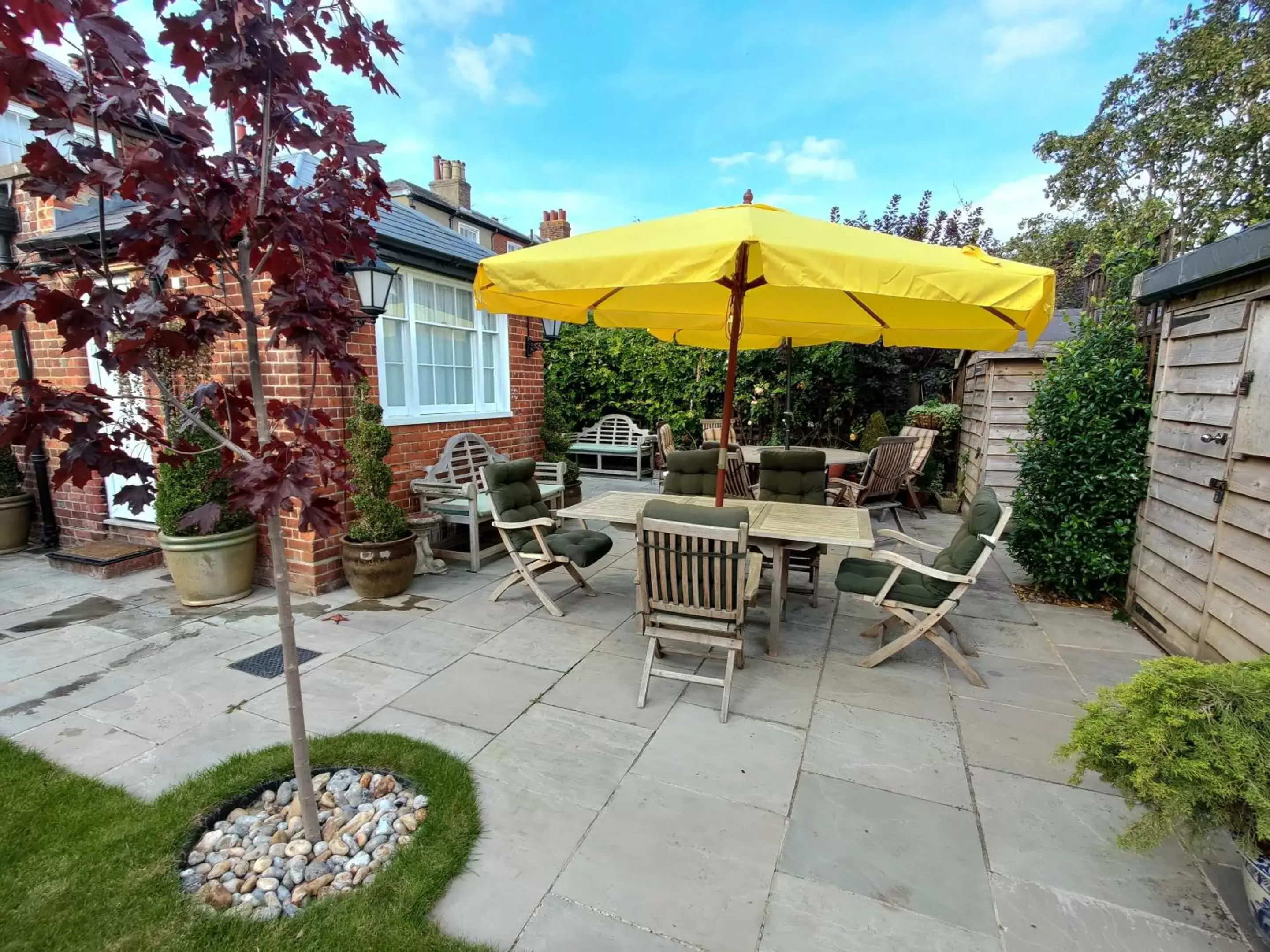 Garden in The Black Horse Inn