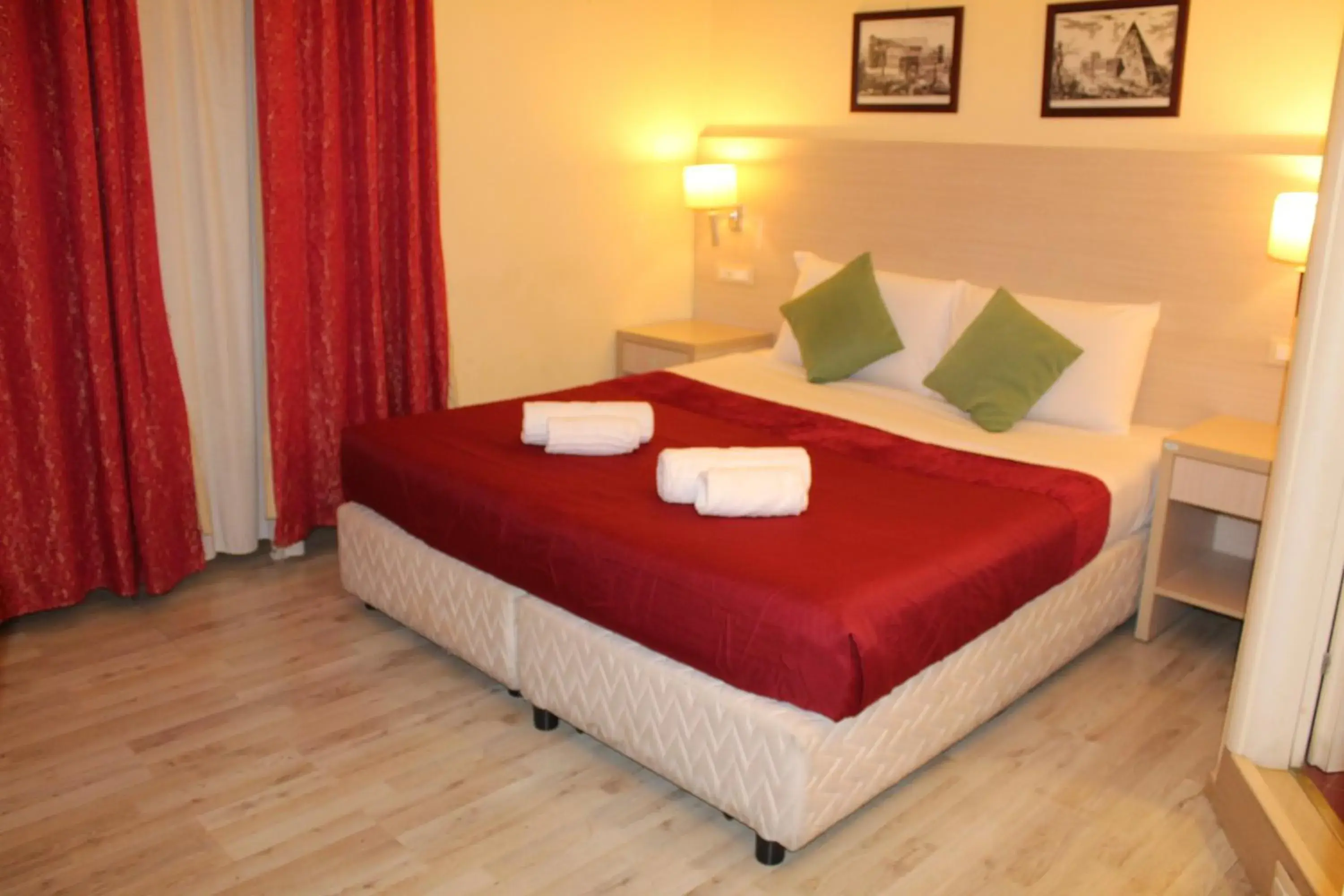 Bedroom, Bed in Booking House Roma 