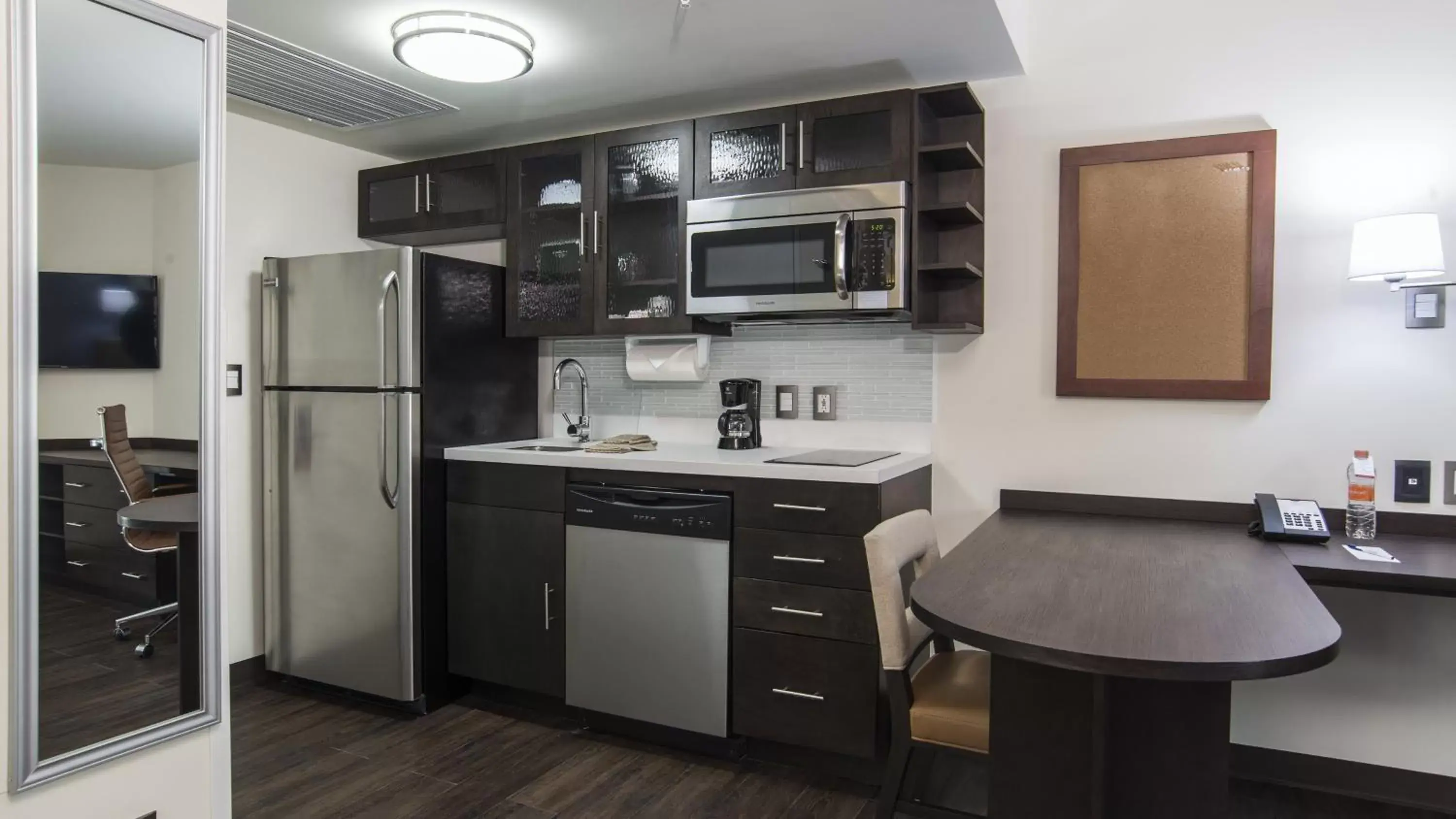 Photo of the whole room in Candlewood Suites - Queretaro Juriquilla by IHG Photo of the whole room in Candlewood Suites - Queretaro Juriquilla by IHG