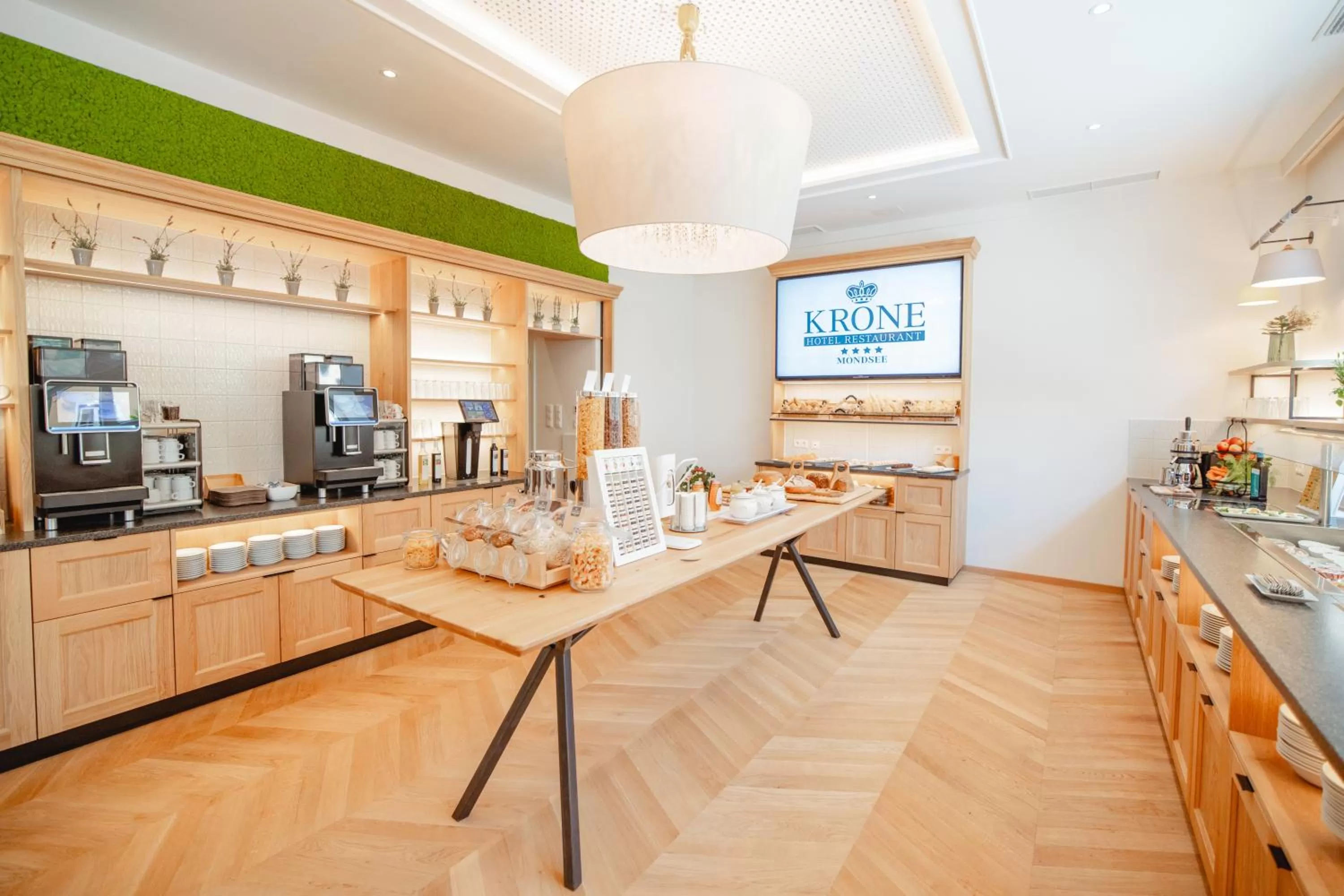 Buffet breakfast in Hotel Krone