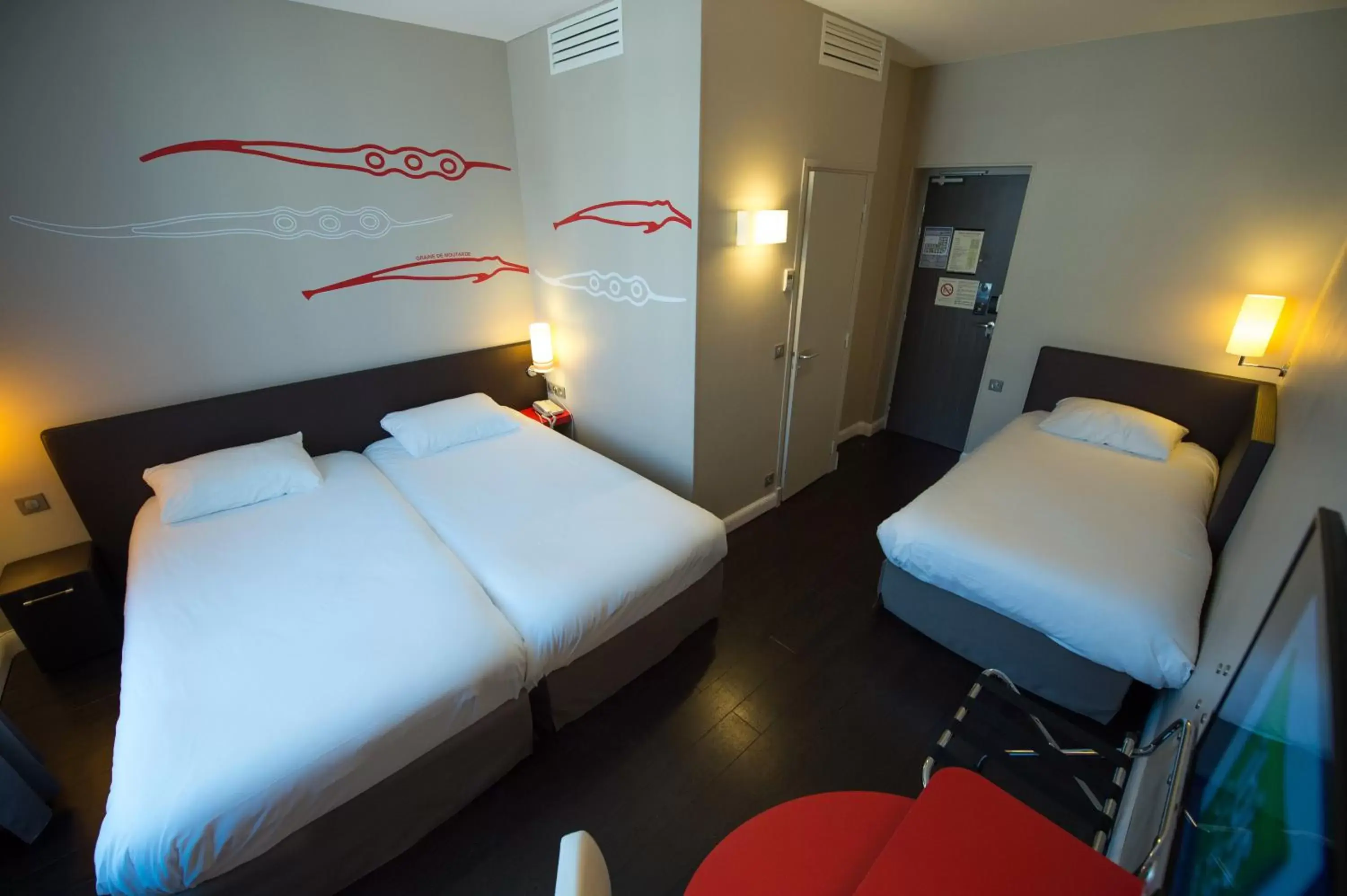 Bed, Room Photo in ibis Styles Dijon Central