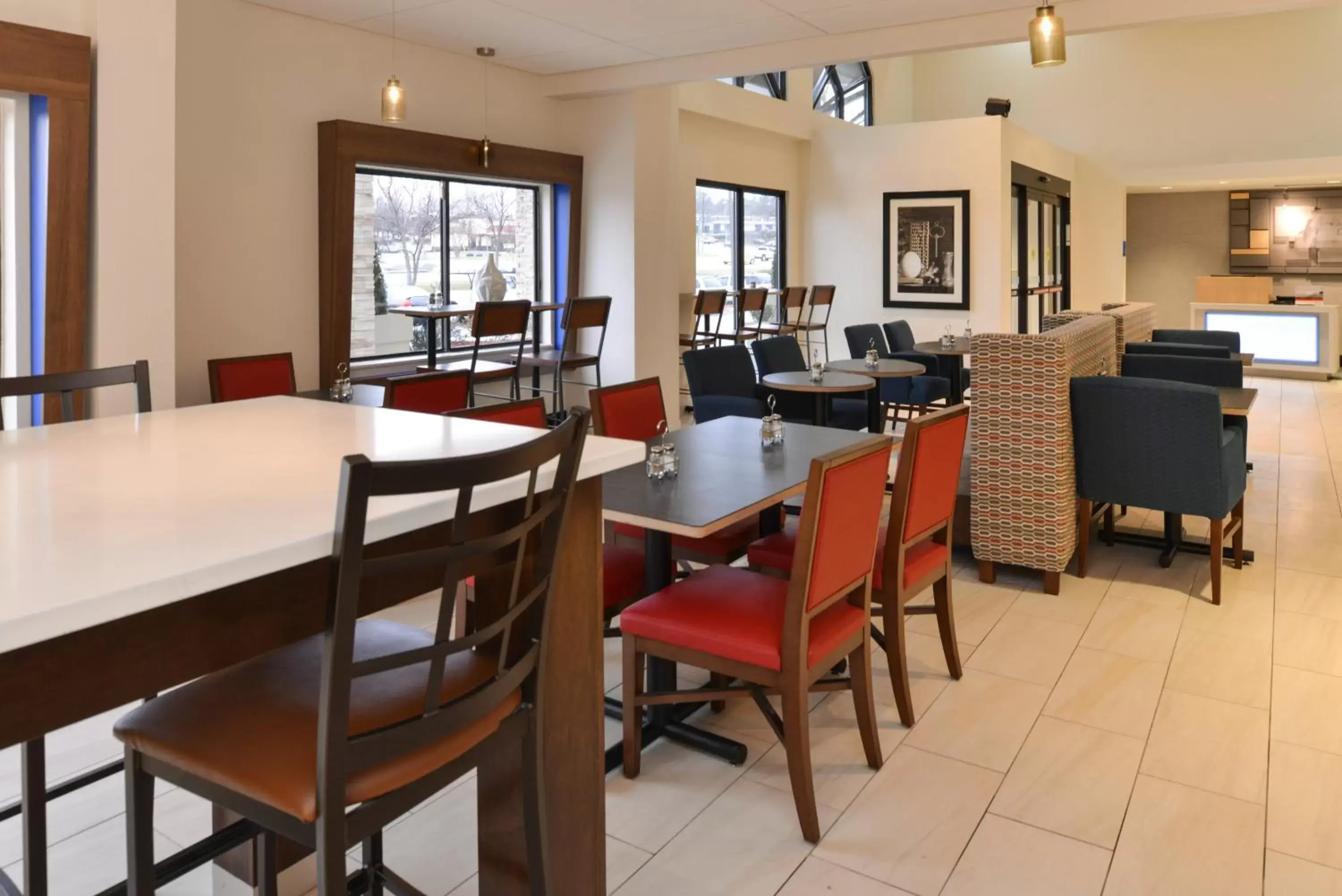 Breakfast, Restaurant/Places to Eat in Holiday Inn Express & Suites Raleigh NE - Medical Ctr Area, an IHG Hotel