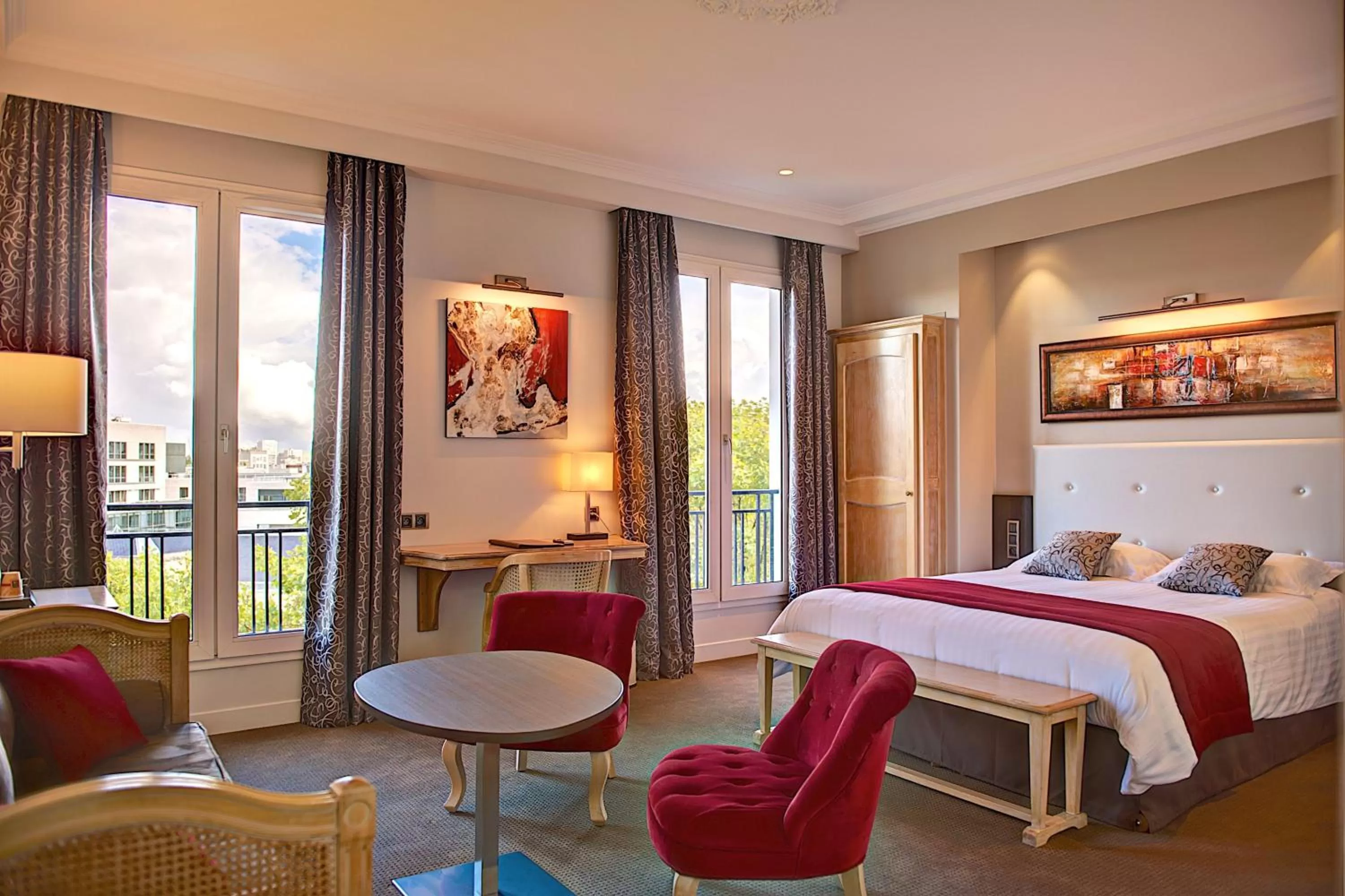 Bed in Hôtel Du Midi Paris Montparnasse