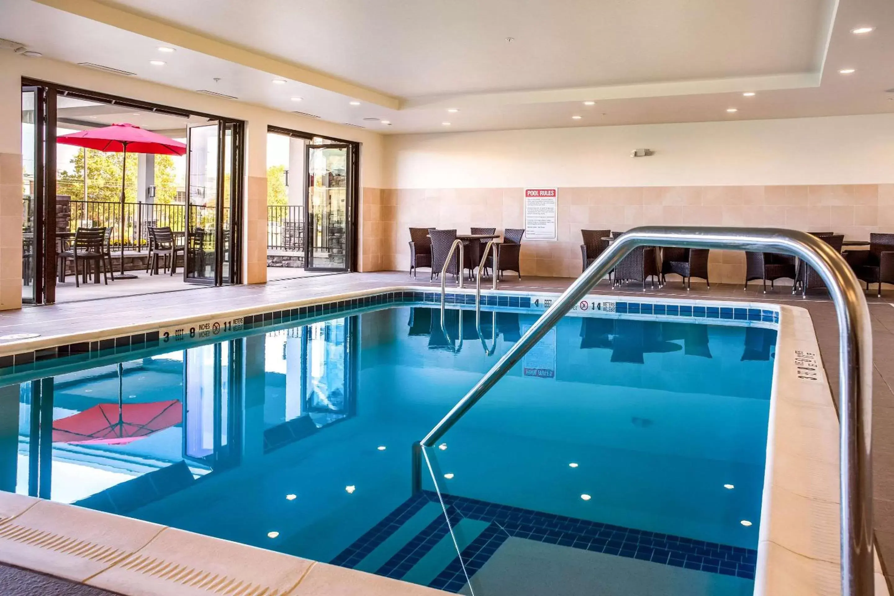 On site, Swimming Pool in Comfort Inn & Suites Niagara Falls Blvd USA