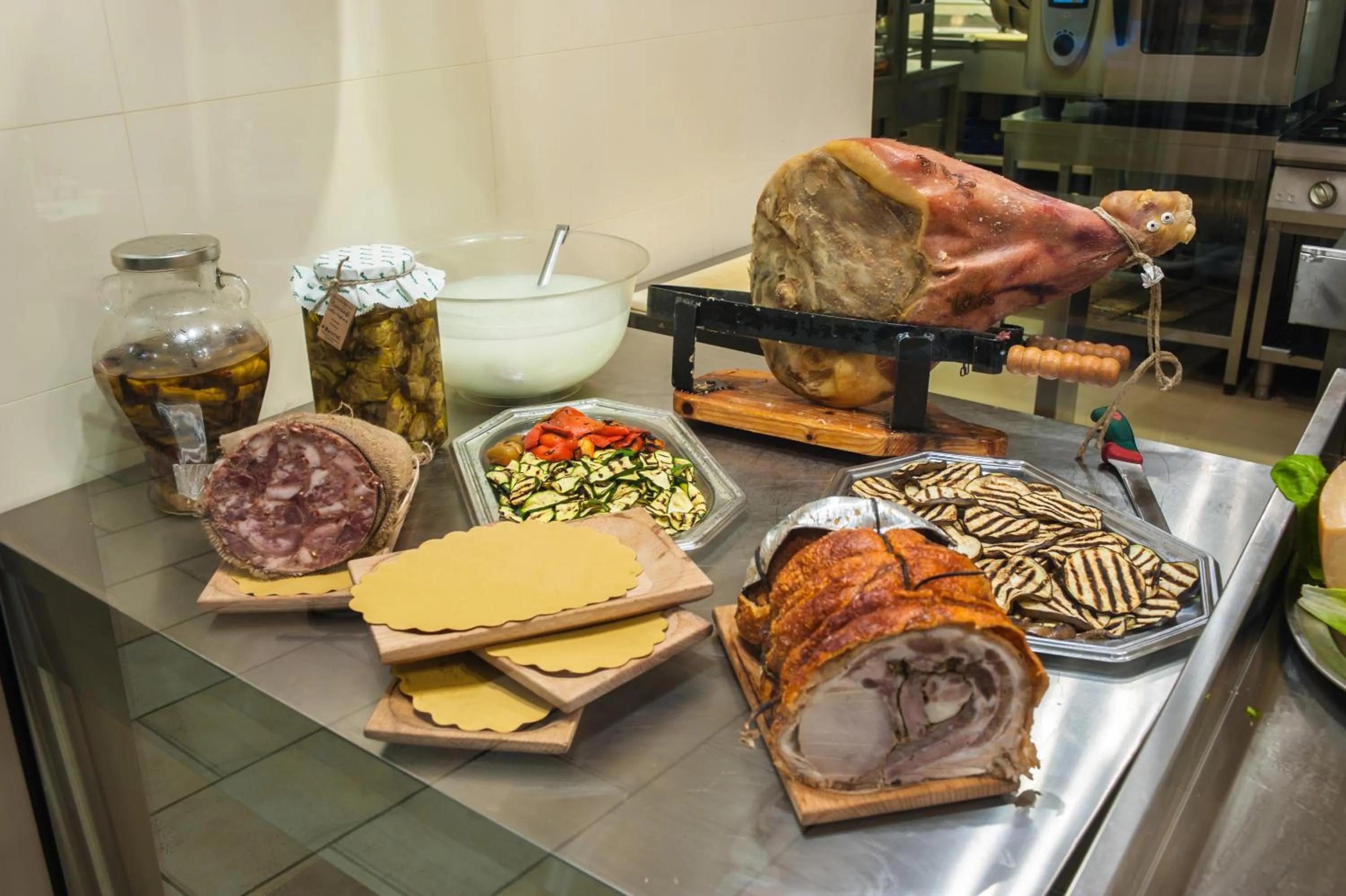 Restaurant/places to eat in Hotel Testani Frosinone